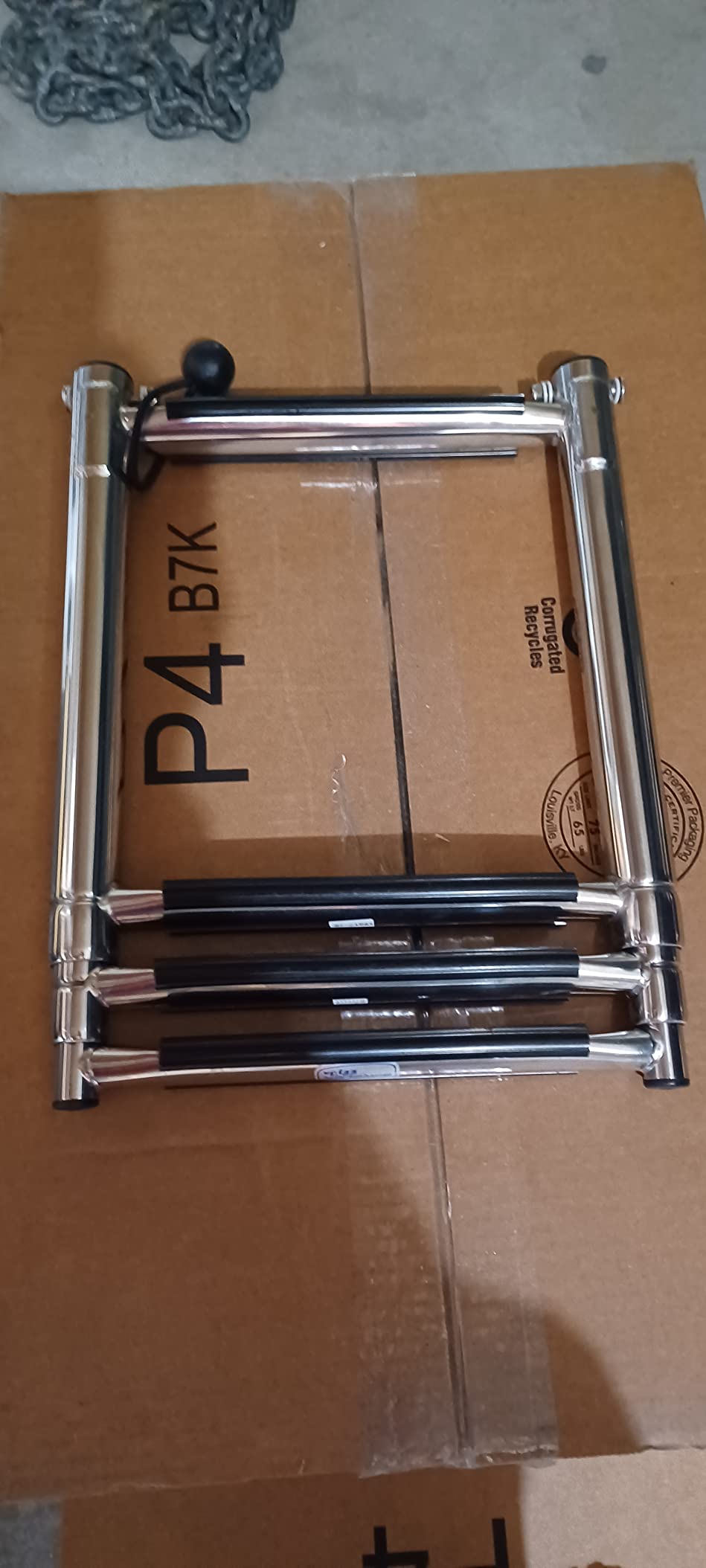 Attwood Telescoping Transom Ladder, 4-Step, Self-Lock Transom Mount Brackets, Stainless Steel, Rated to 400 Pounds, 19684 customer photo 1