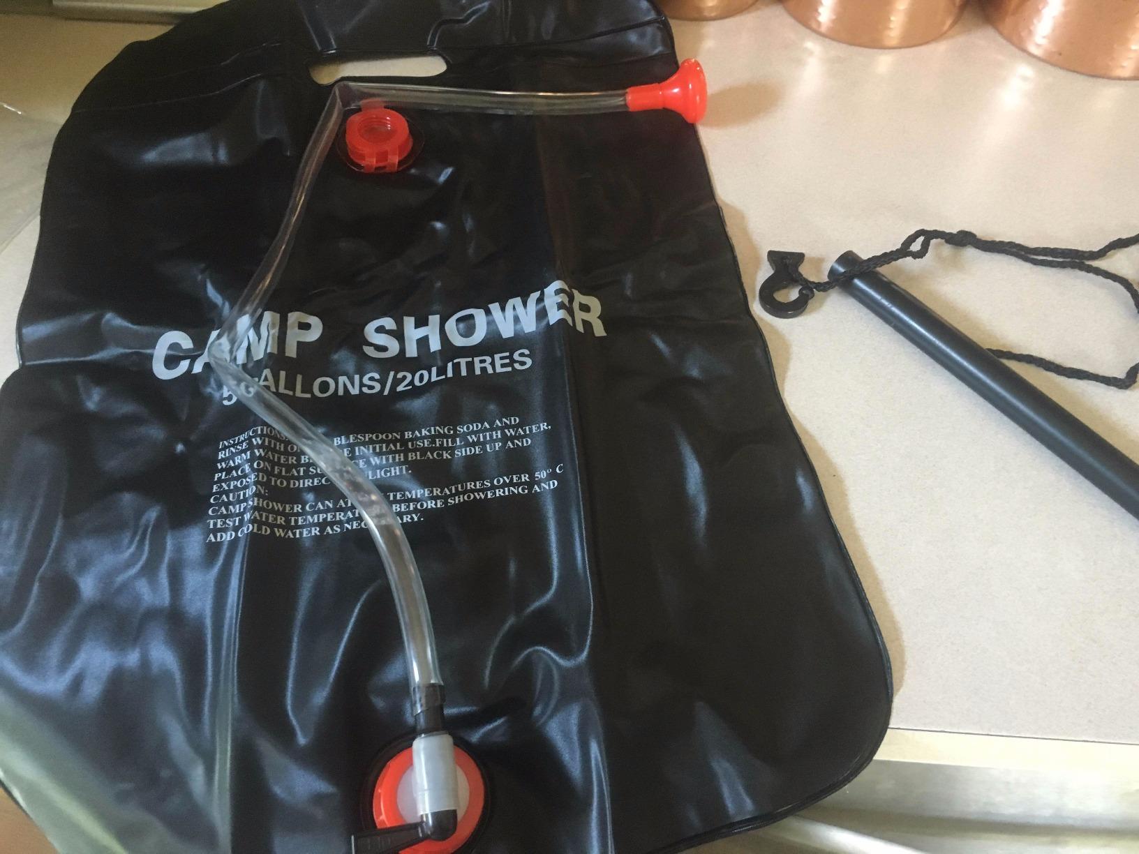 Solar Shower Bag, 5 gallons/20L Solar Heating Camping Shower Bag Temperature Indicator Hot Water 45°C Hiking Climbing C1004 customer photo 2
