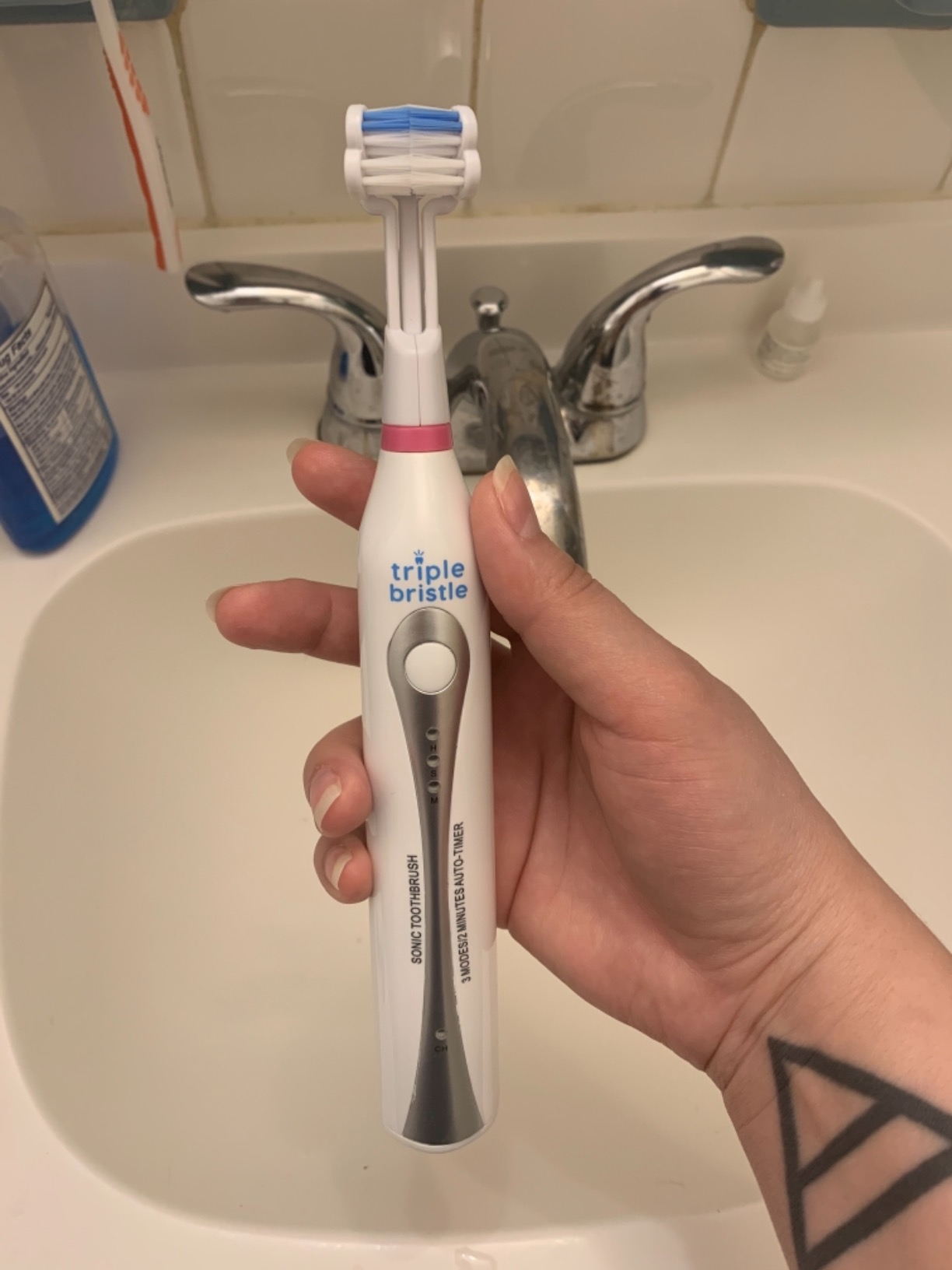 Triple Bristle Original Sonic Toothbrush | Rechargeable 31,000 VPM Tooth Brush | Patented 3 Head Design | Angled Bristles Clean Each Tooth | Dentist Created & Approved Original customer photo 1