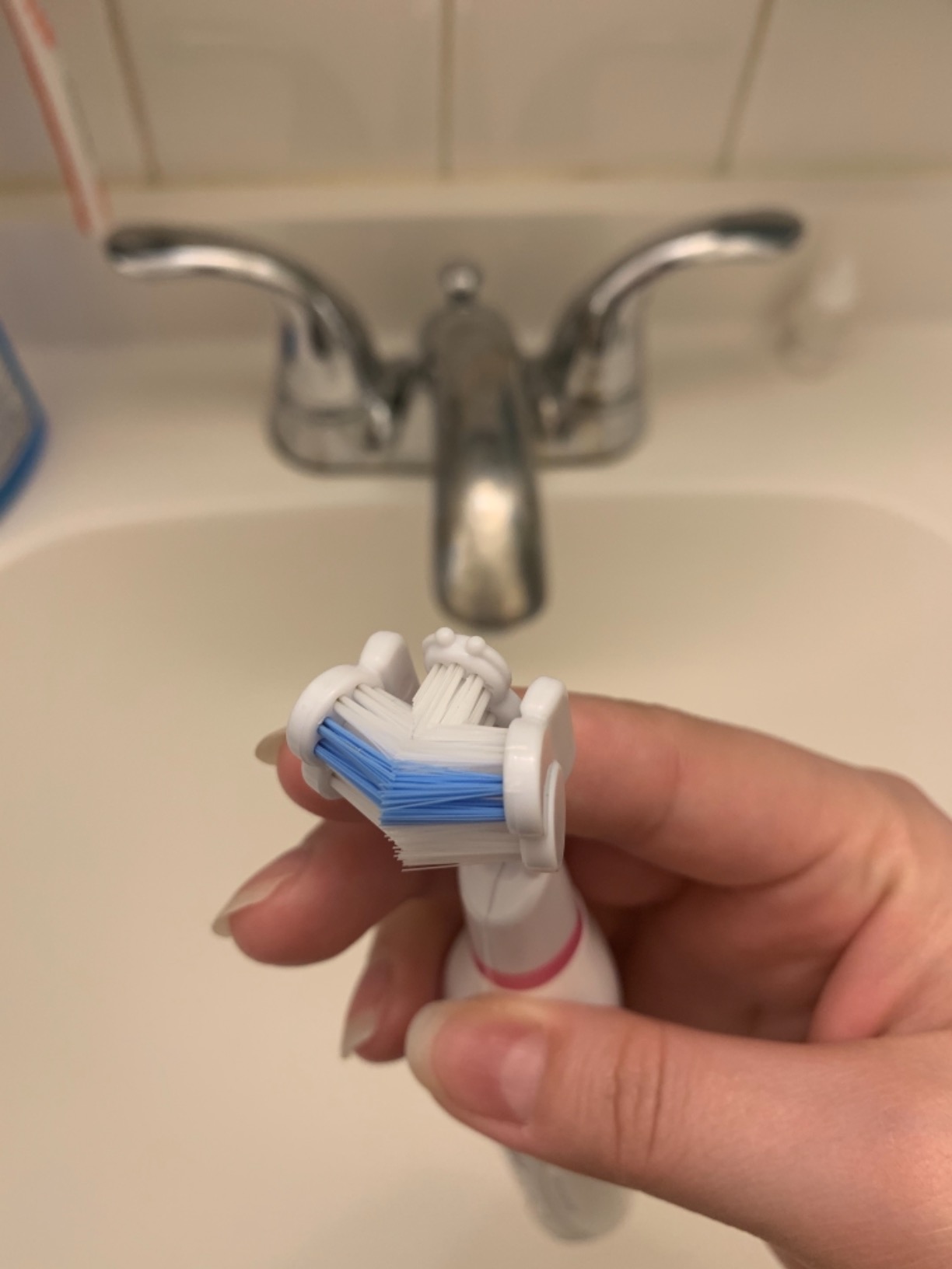 Triple Bristle Original Sonic Toothbrush | Rechargeable 31,000 VPM Tooth Brush | Patented 3 Head Design | Angled Bristles Clean Each Tooth | Dentist Created & Approved Original customer photo 2