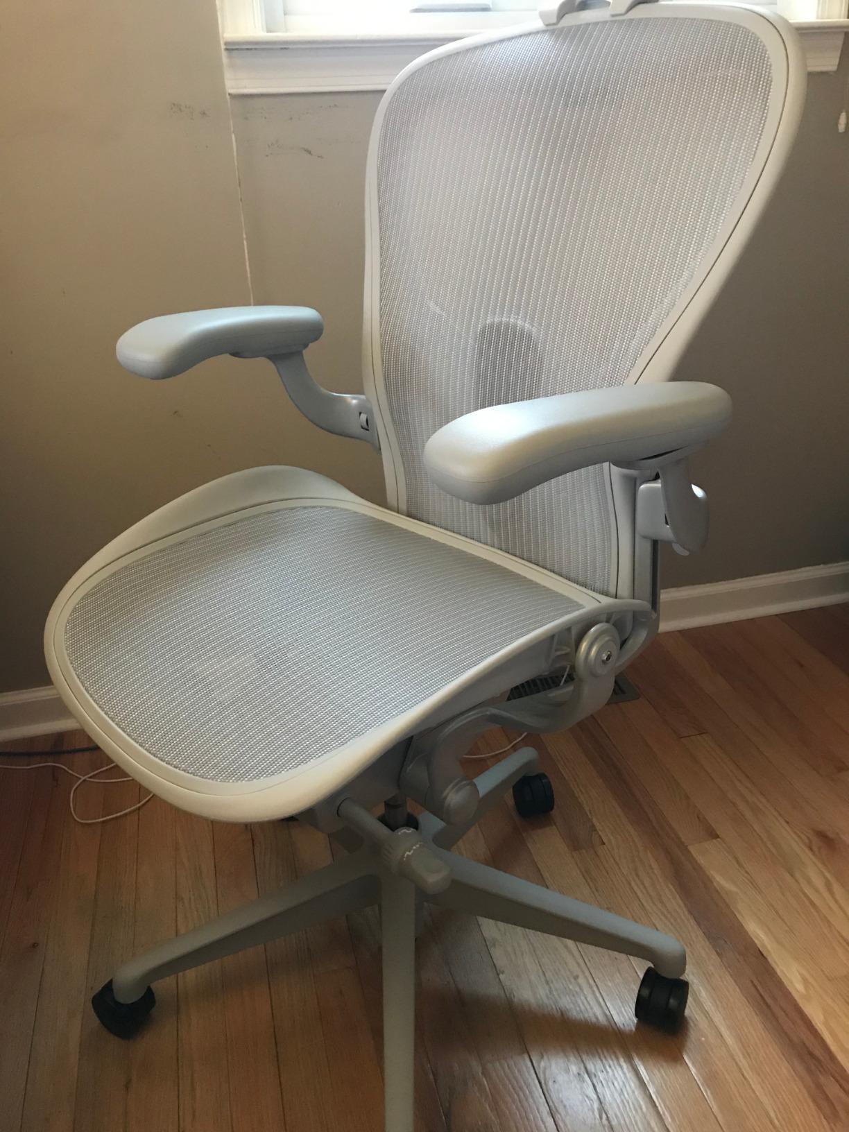 Herman Miller Aeron Ergonomic Chair - Size C, Graphite customer photo 1