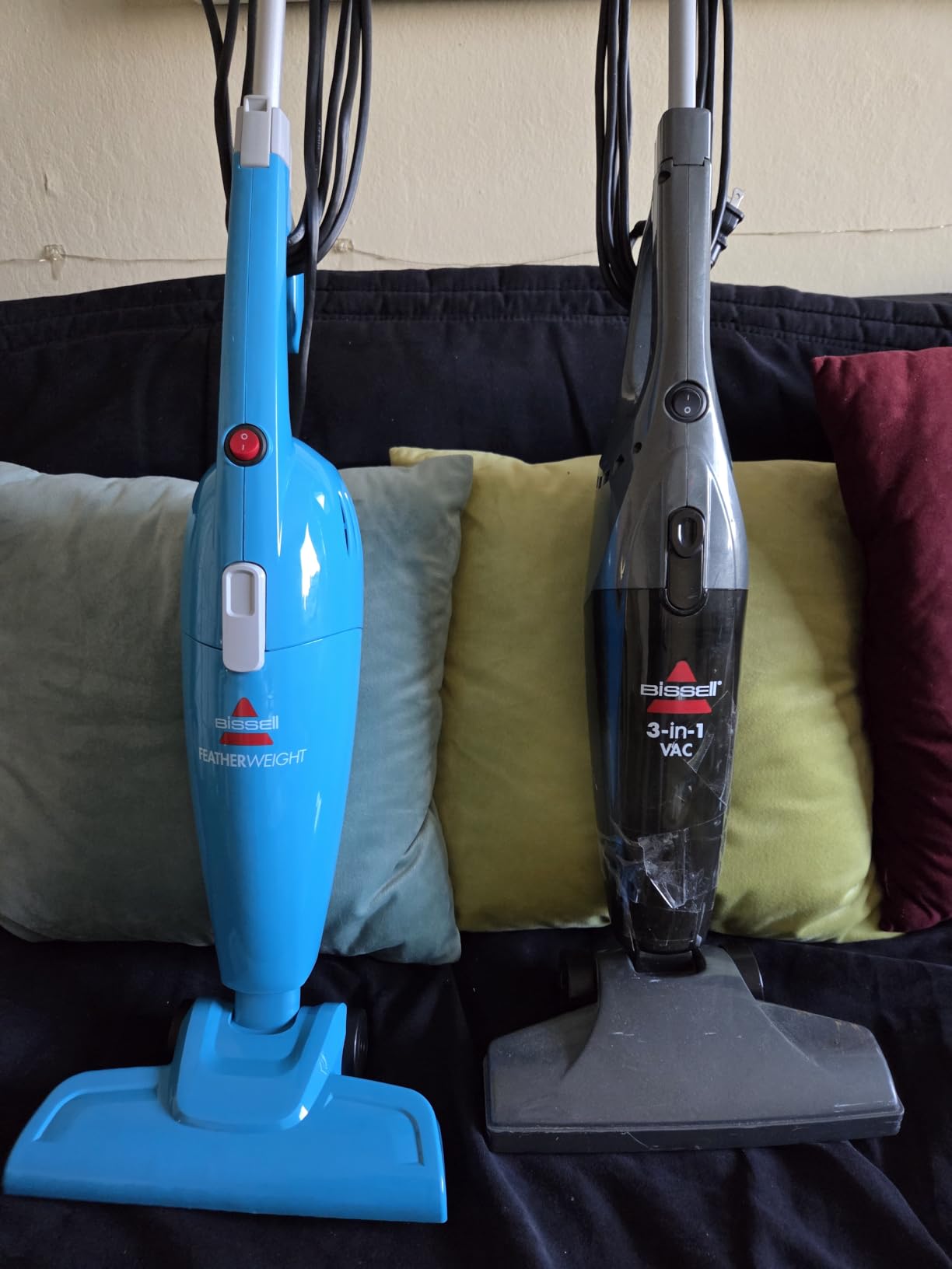 Bissell 20334 Featherweight Stick Lightweight Bagless Vacuum and Electric Broom with Crevice Tool for Hard Floors and Carpets, Purple customer photo 1