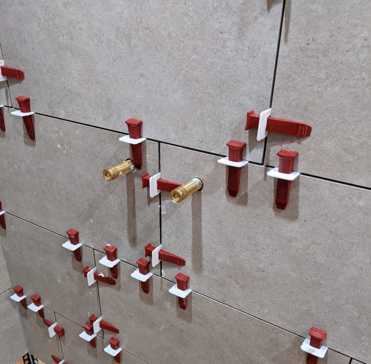 T-Lock Perfect Level Master - Professional Anti Lippage Tile Leveling System - 500 Tile Leveling Clips (1/8