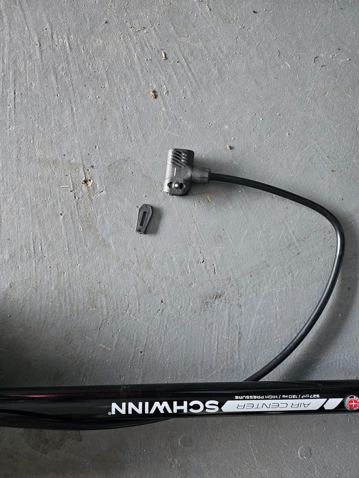 Schwinn Air Center Series or Basic Floor Pump, for a Range of Bikes, 100, 120 or 160 PSI, Soft Grip Handle, Dual Head for Schrader and Presta Valves, Manual Air Pump customer photo 1