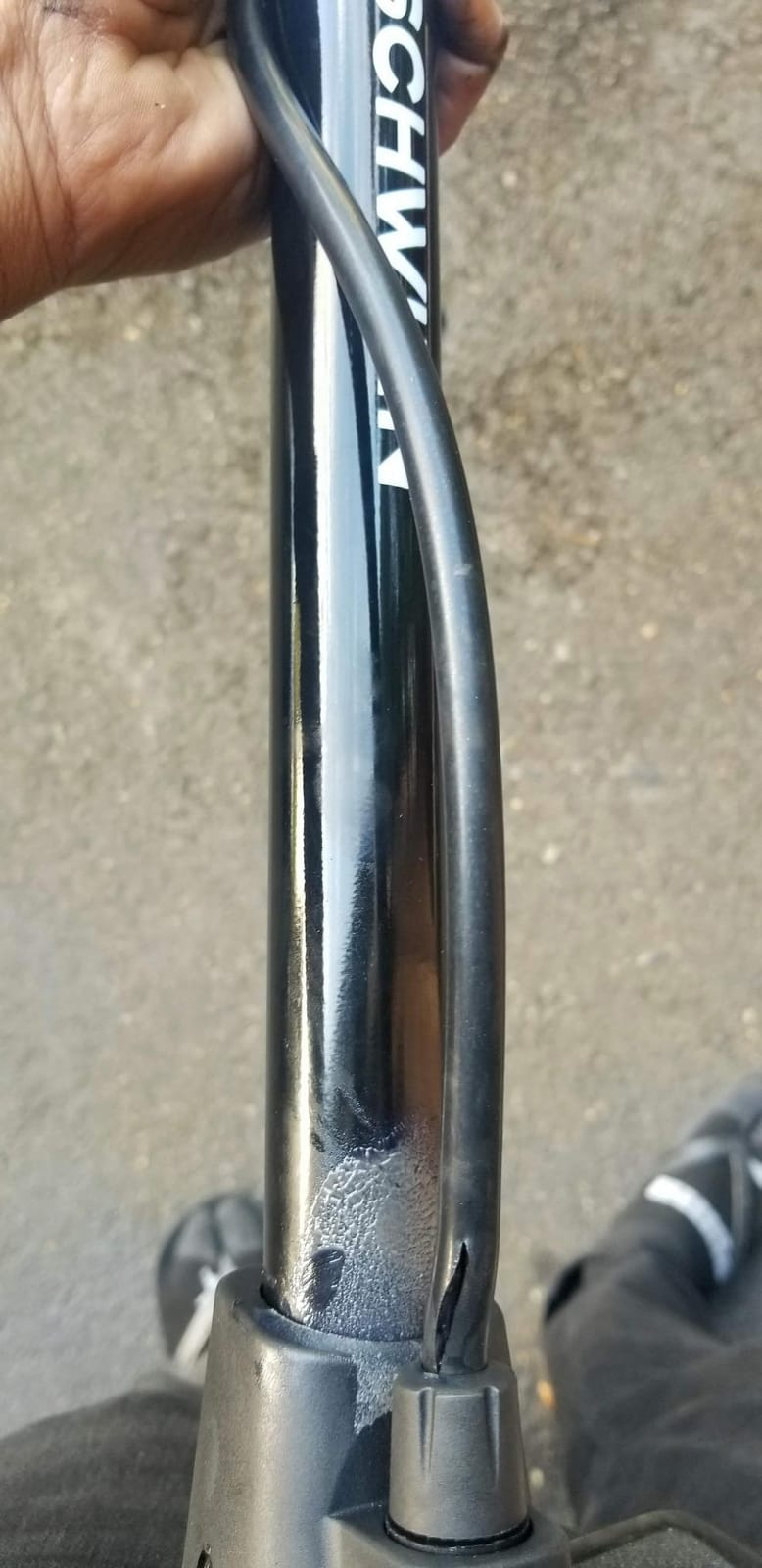 Schwinn Air Center Series or Basic Floor Pump, for a Range of Bikes, 100, 120 or 160 PSI, Soft Grip Handle, Dual Head for Schrader and Presta Valves, Manual Air Pump customer photo 2