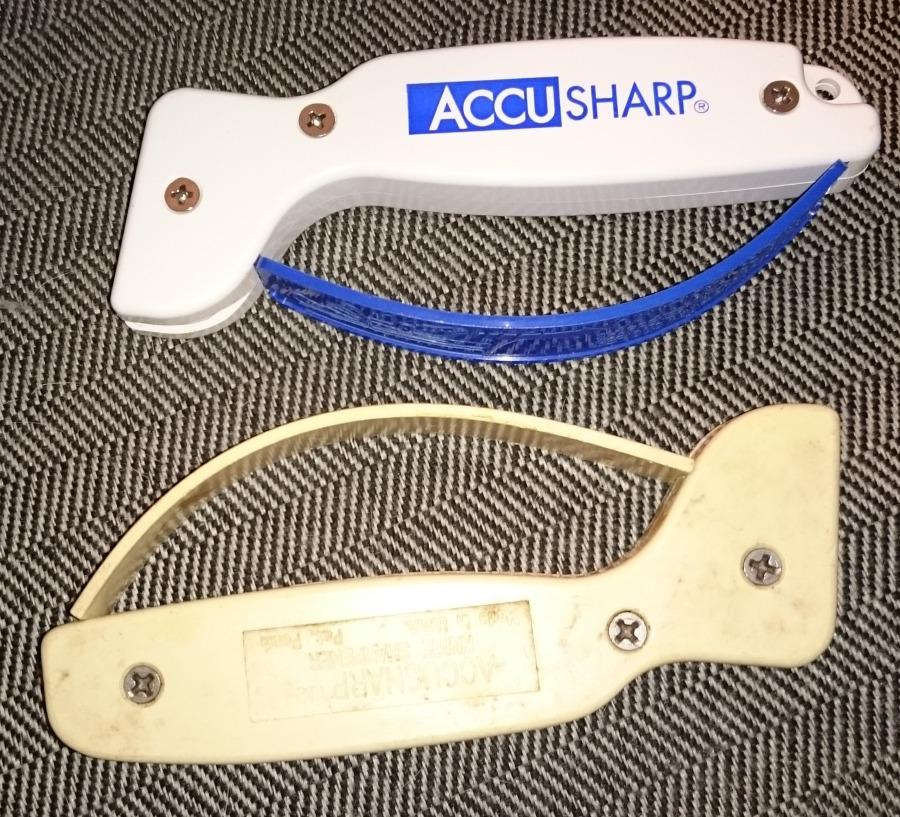 AccuSharp Hand-Held Carbide Blade Sharpener, Kitchen Knife and Chef Knife Sharpener, Professional Chef Grade Sharpening Tool, Restore and Hone Straight & Serrated Knives, 2-Pack, White customer photo 1