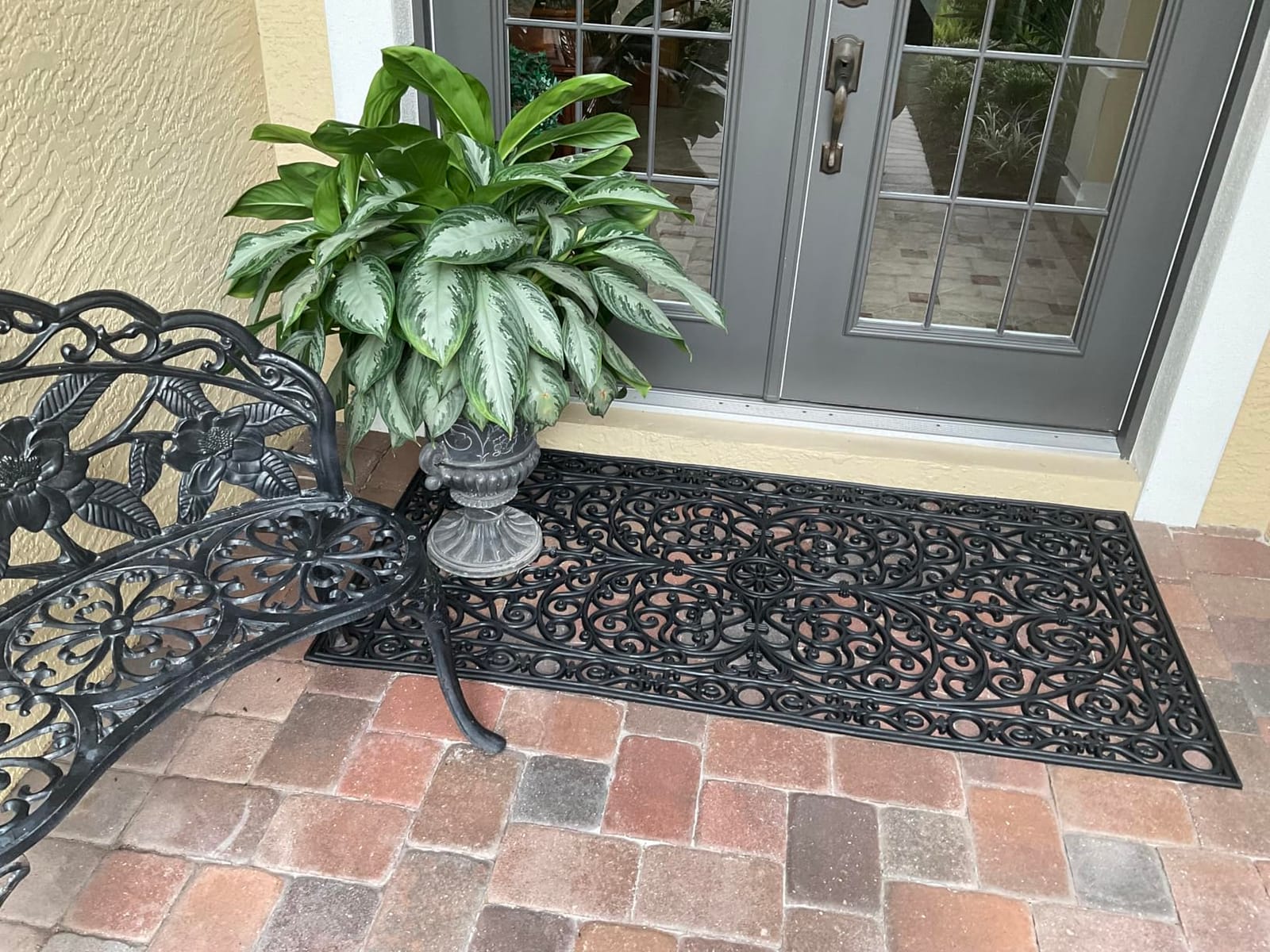 Calloway Mills 900222436 Gatsby Rubber Doormat 2' x 3' customer photo 1