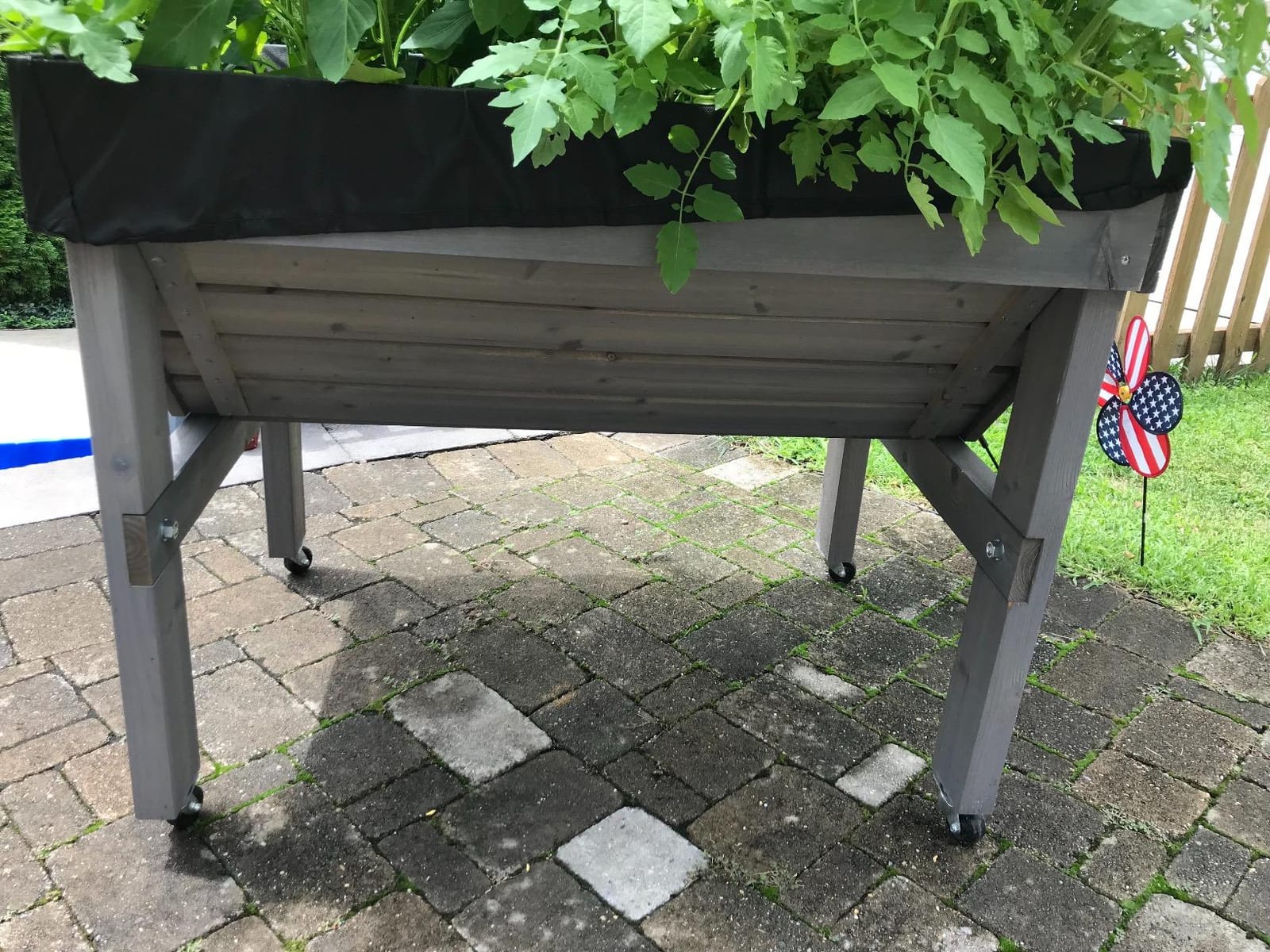 VegTrug Classic Raised Bed, Grey Wash, Small 1m - Cedar Wood V-Shaped Raised Garden Bed for Outdoor Gardening - Ergonomic Design for Balcony, Patio & Small Spaces customer photo 2