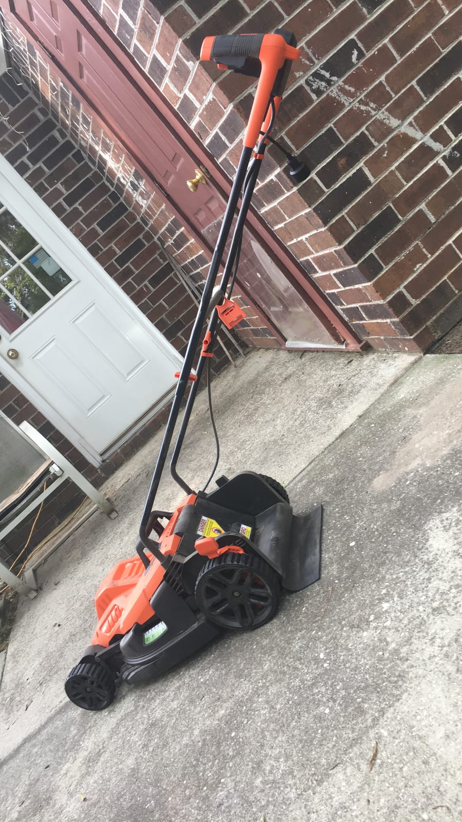 BLACK+DECKER BEMW482BH Electric Lawn Mower customer photo 2