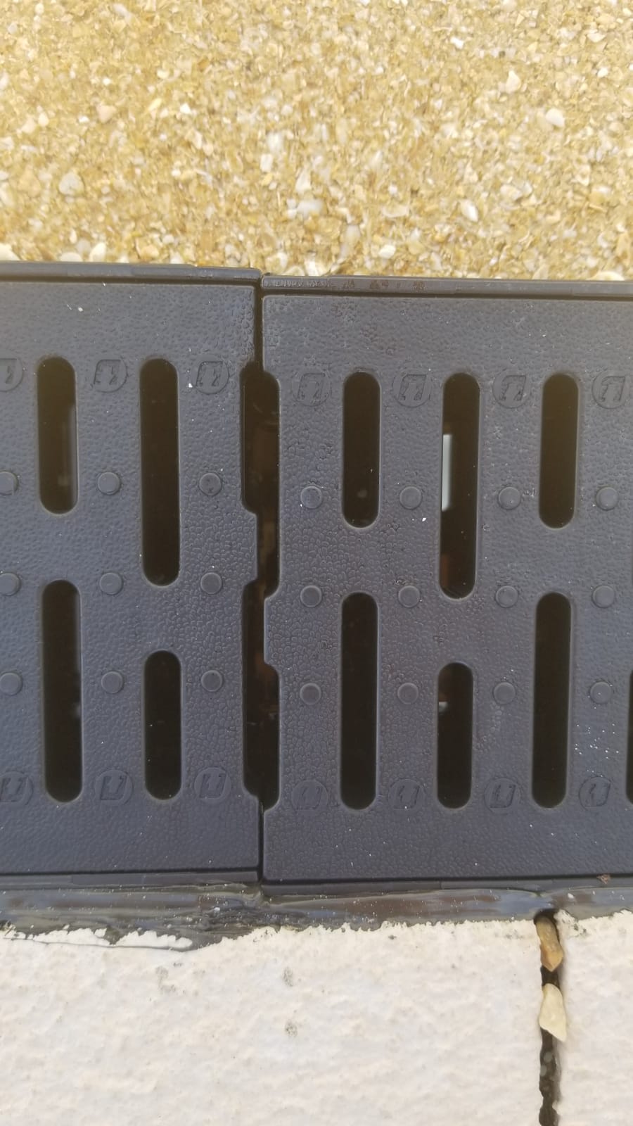 URA WATER - Model UA-100 - Drainage Trench Set - Channel Drain with Grate - Black Plastic - 3 x 39 - (117