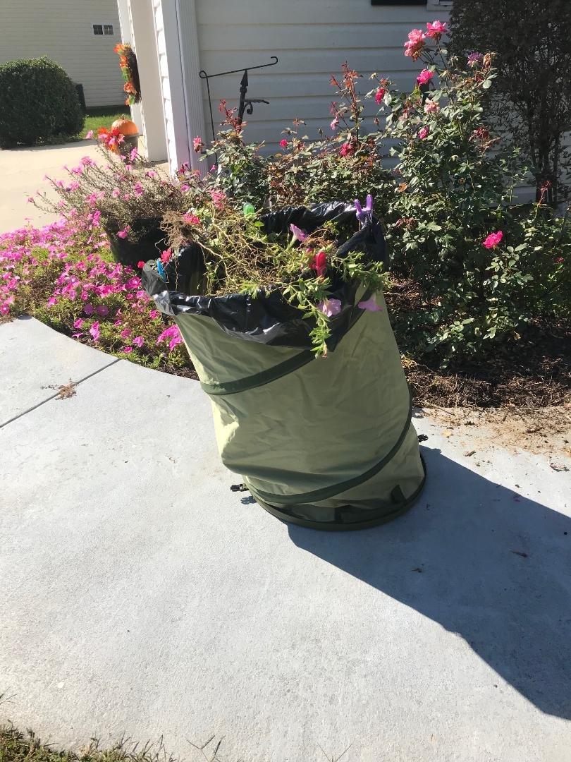 Collapsible Garden Canvas Pop Up Yard Waste Bin - 30 Gallon Leaf Bag Holder customer photo 2