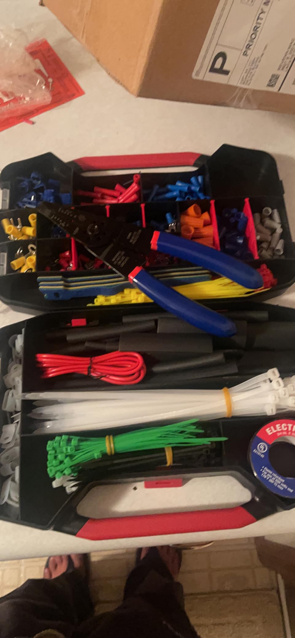 WORKPRO Crimping Tool Kit with 582PCS Heat Shrink Wire Connectors | Electrical Wire Terminals for AWG 22-10, 3-in-1 Wire Strippers Cutters & Crimpers, Electrical Repair Kit with Storage Case customer photo 2