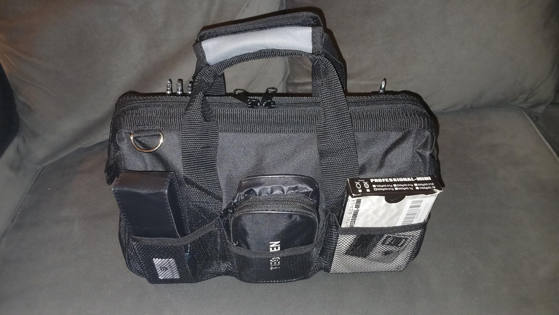 Amazon Basics Durable Wear-Resistant Tool Storage Bag with Adjustable Shoulder Strap, Portable Tool Organizer, 16 in, Black & Grey customer photo 2