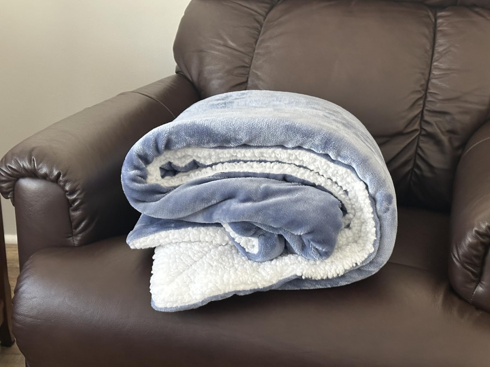 KAWAHOME Sherpa Fleece Queen Size Blanket for Bed, Extra Warm Heavy Thick | 500GSM Super Soft Large Plush Blankets for Winter, Birthday Gift for Adult Men Women, 90