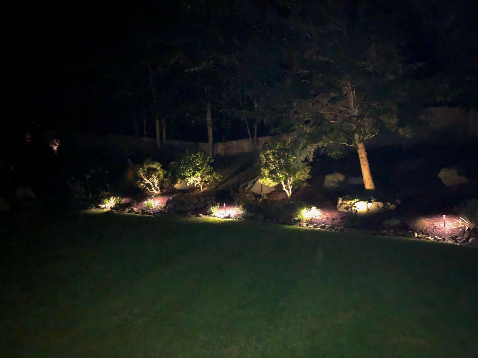 GOODSMANN 10 Pack Low Voltage Landscape Lighting Kit with 150W Transformer customer photo 1