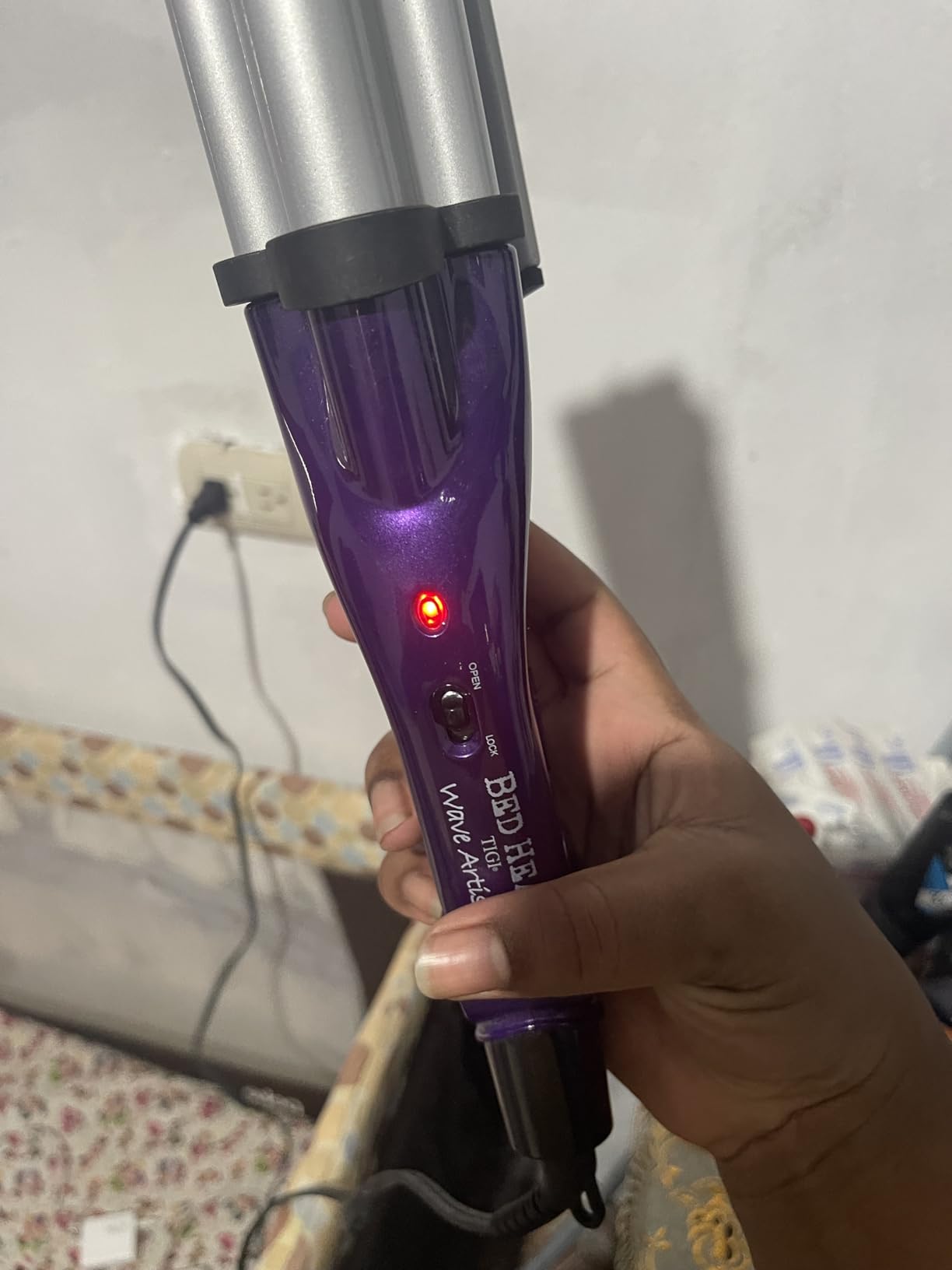 Bed Head Wave Artist Deep Waver | Combat Frizz, Get Long Lasting Results, & Add Massive Shine for Beachy Waves | With Tourmaline Ceramic Technology (Purple) customer photo 2