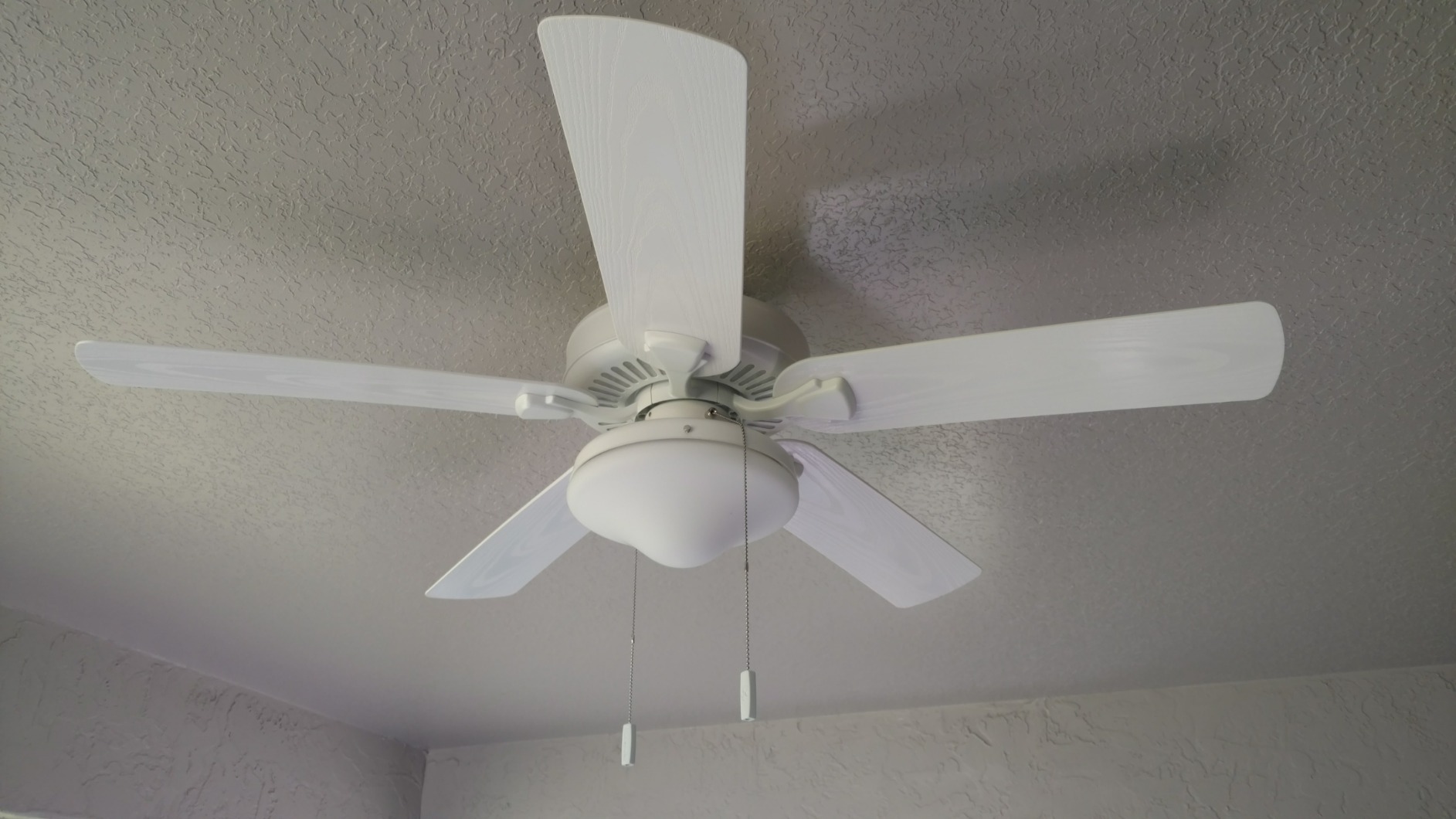 Honeywell Ceiling Fans Belmar 52 Inch Ceiling Fan With Light, Indoor/Outdoor Ceiling Fan with Pull Chain, LED Tri-Mount 5 Blade Design, ETL Damp Rated, Bronze (50512-01) customer photo 2