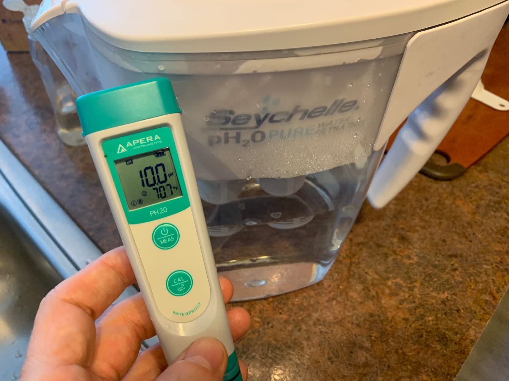 Seychelle pH2O Alkaline Water Filter Pitcher - pH Enhancing Filtration - USA-Made Filter, 64oz customer photo 2