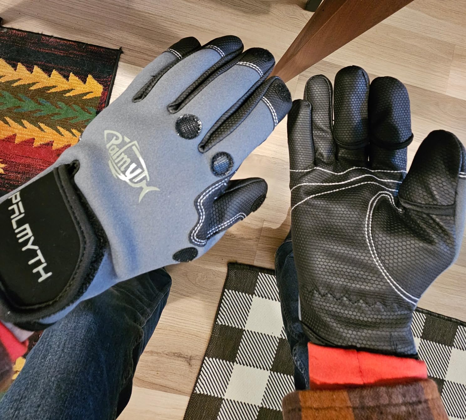 Palmyth Neoprene Fishing Gloves for Men and Women 3 Cut Fingers Flexible Great for Photography Fly Fishing Ice Fishing Running Touchscreen Texting Hiking Jogging Cycling Walking customer photo 1