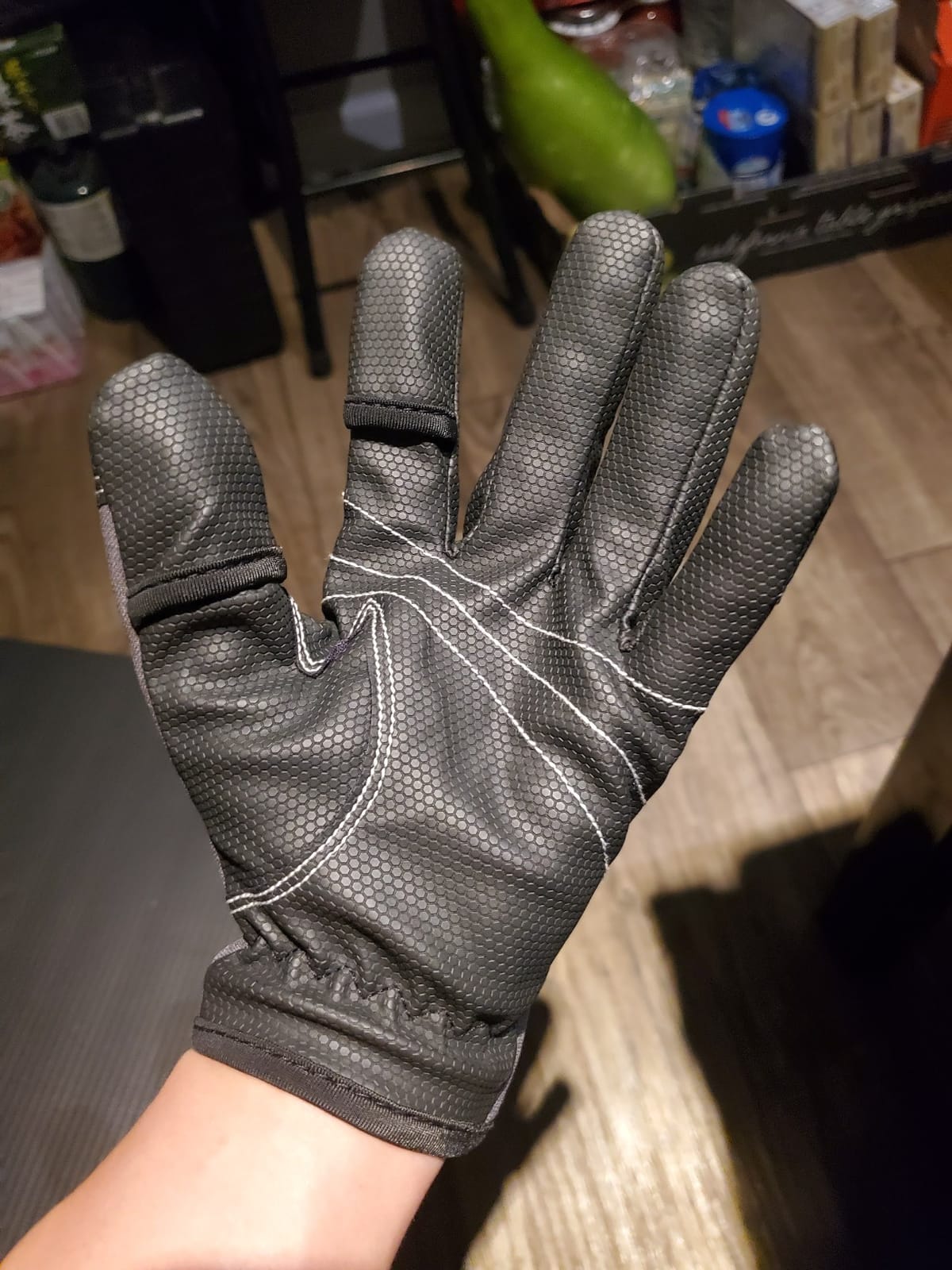 Palmyth Neoprene Fishing Gloves for Men and Women 3 Cut Fingers Flexible Great for Photography Fly Fishing Ice Fishing Running Touchscreen Texting Hiking Jogging Cycling Walking customer photo 2