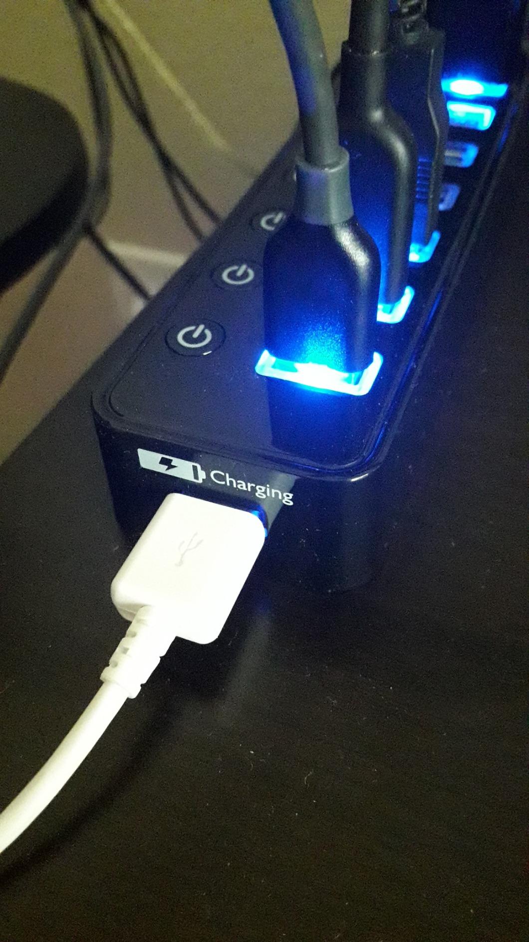 Powered USB Hub 3.0, Atolla 8-Port USB 3.0 Data Hub Splitter with One Smart Charging Port and Individual On/Off Switches and 5V/4A Power Adapter USB Extension for MacBook, Mac Pro/Mini and More customer photo 2