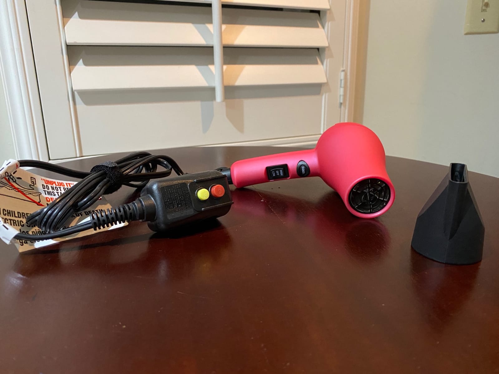 Travel Mini Hair Dryer Ceramic Ionic 1000 Watts Blow Dryer for RV Lightweight 2 Speed Settings with a Concentrator, Black customer photo 1