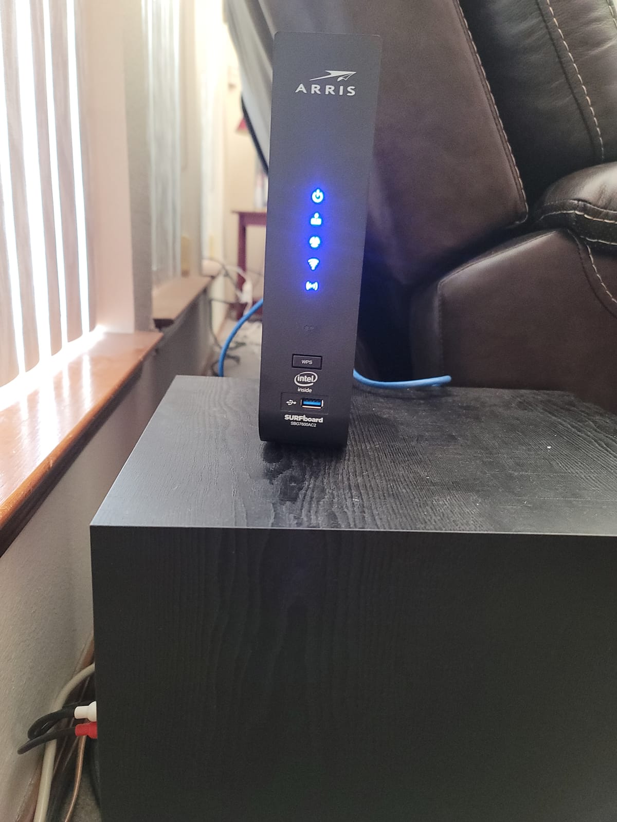 ARRIS (SBG7600AC2) - Cable Modem Router Combo - DOCSIS 3.0 & AC2350 WiFi, [Check with your provider for compatibility]Four 1 Gbps Ports , 800 Mbps Max Internet Speeds customer photo 1