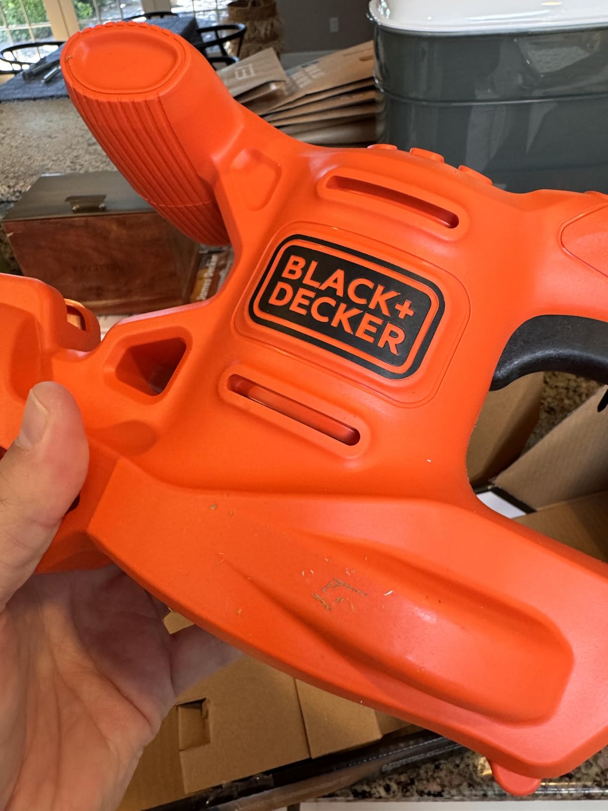 BLACK+DECKER 20V MAX Hedge Trimmer Cordless, 18 inch Blade, (1) Battery and Charger Included, Light Weight Reduced Vibration, Bush Trimmer Hedger (LHT218C1) customer photo 2