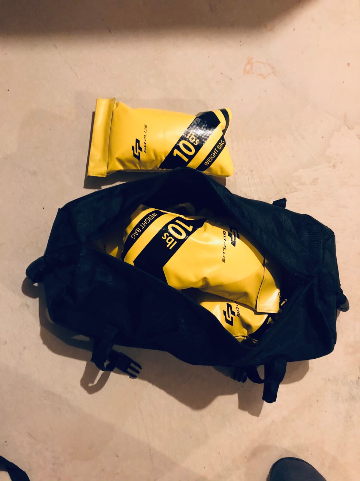 Goplus Workout Sandbag w/Filler Bag & 6 Gripping Handles customer photo 1