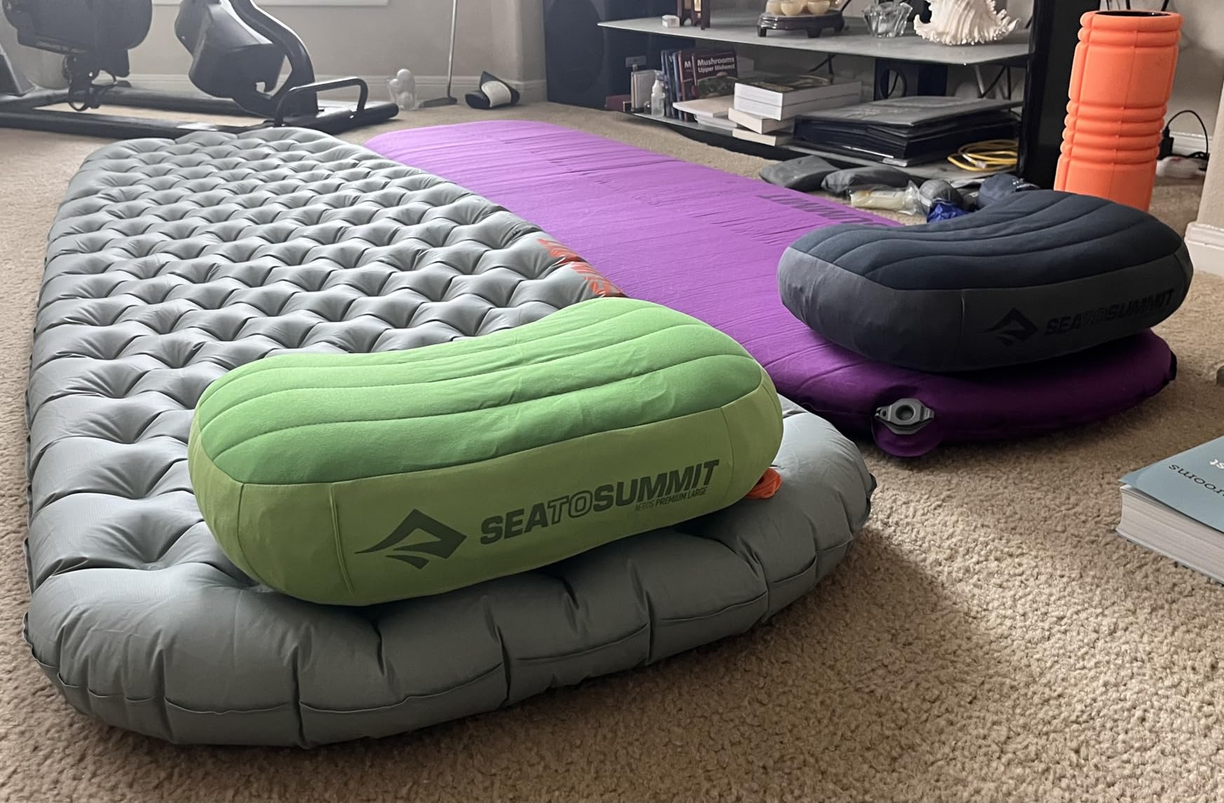 Sea to Summit Aeros Premium Inflatable Pillow, Regular, Lime - Ultralight inflatable travel pillow with a memory foam top layer and soft stretch-knit exterior brings comfort anywhere customer photo 2