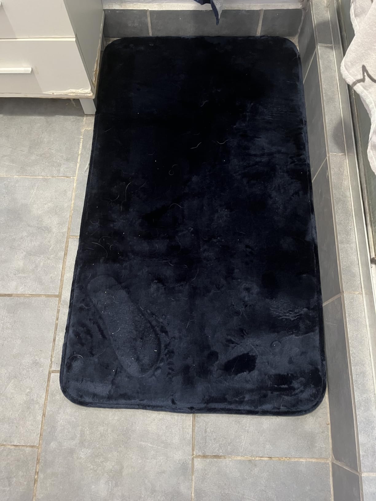 GORILLA GRIP Memory Foam Bath Rug for Bathroom, 24x17 Gray, Soft Absorbent Velvet Bathmat, Durable Grip Dots on Underside, Machine Washable customer photo 1