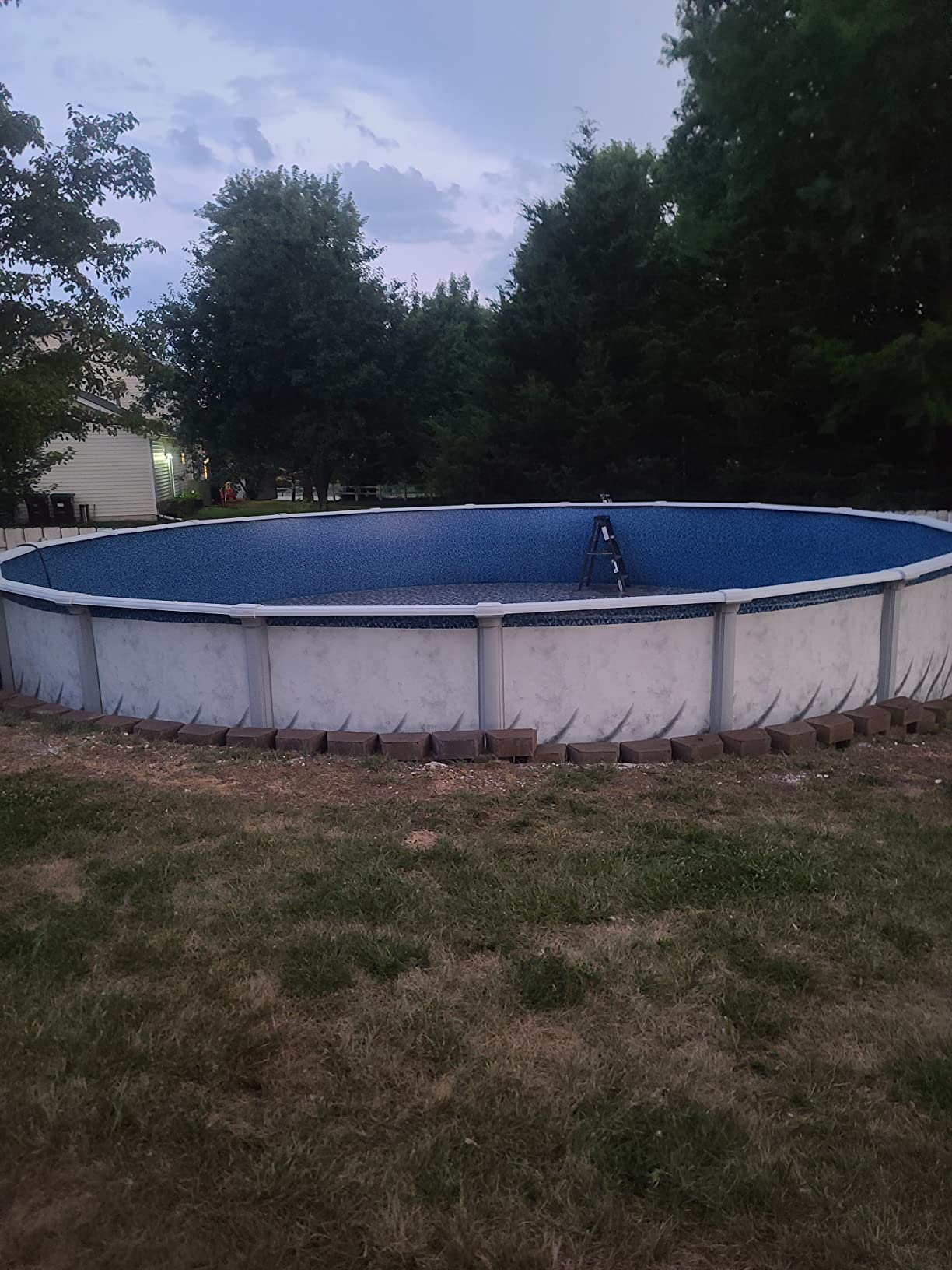 Lake Effect Pools 'Meadows' 21 ft Round Above Ground Swimming Pool customer photo 2