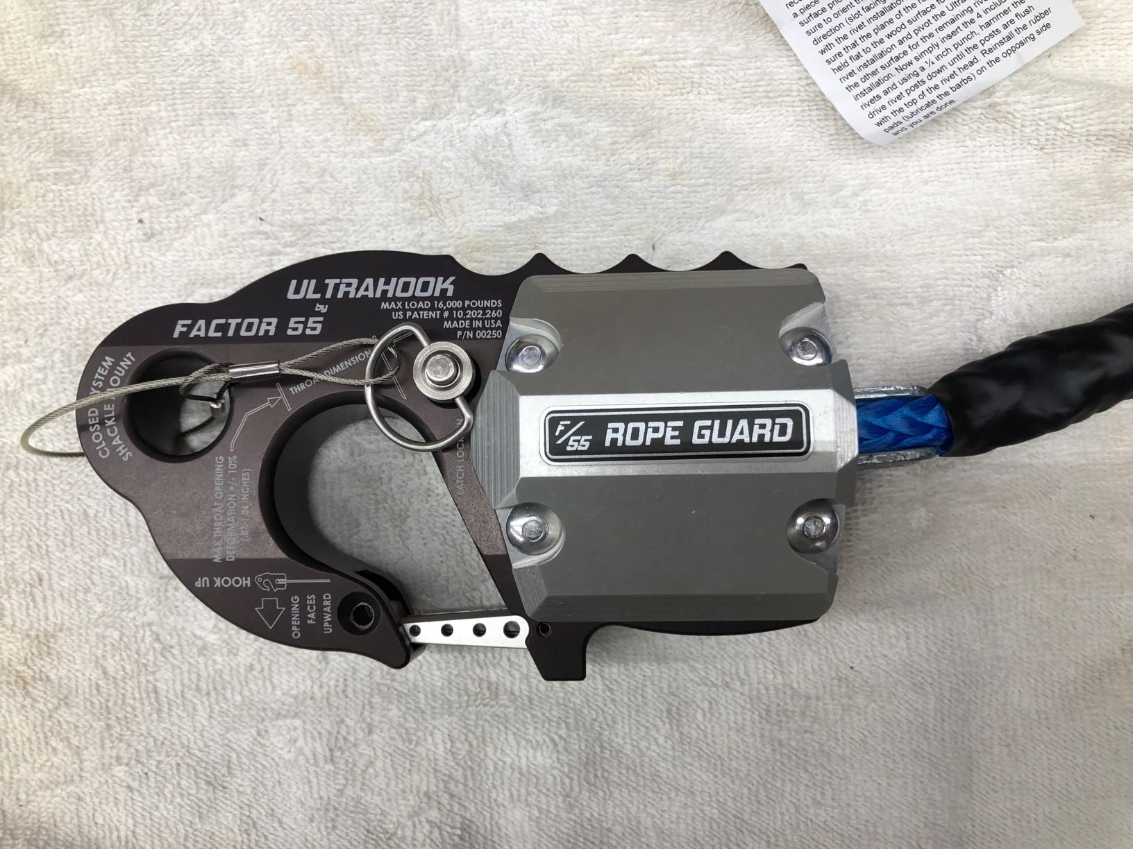 Factor 55 00250-04 Ultrahook Winch Hook Closed System Shackle Max Load 16,000 lbs ULT Strength Shackle Pin Mount 48,000 lbs Offroad 4x4 Adventure – Black customer photo 1