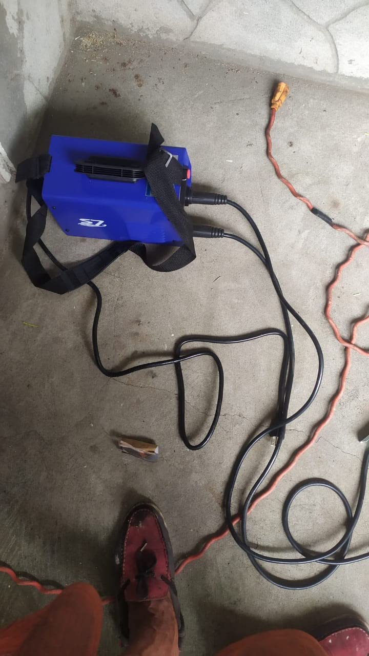 250A Stick Welder, 110V/220V Portable IGBT Inverter ARC Welder customer photo 1