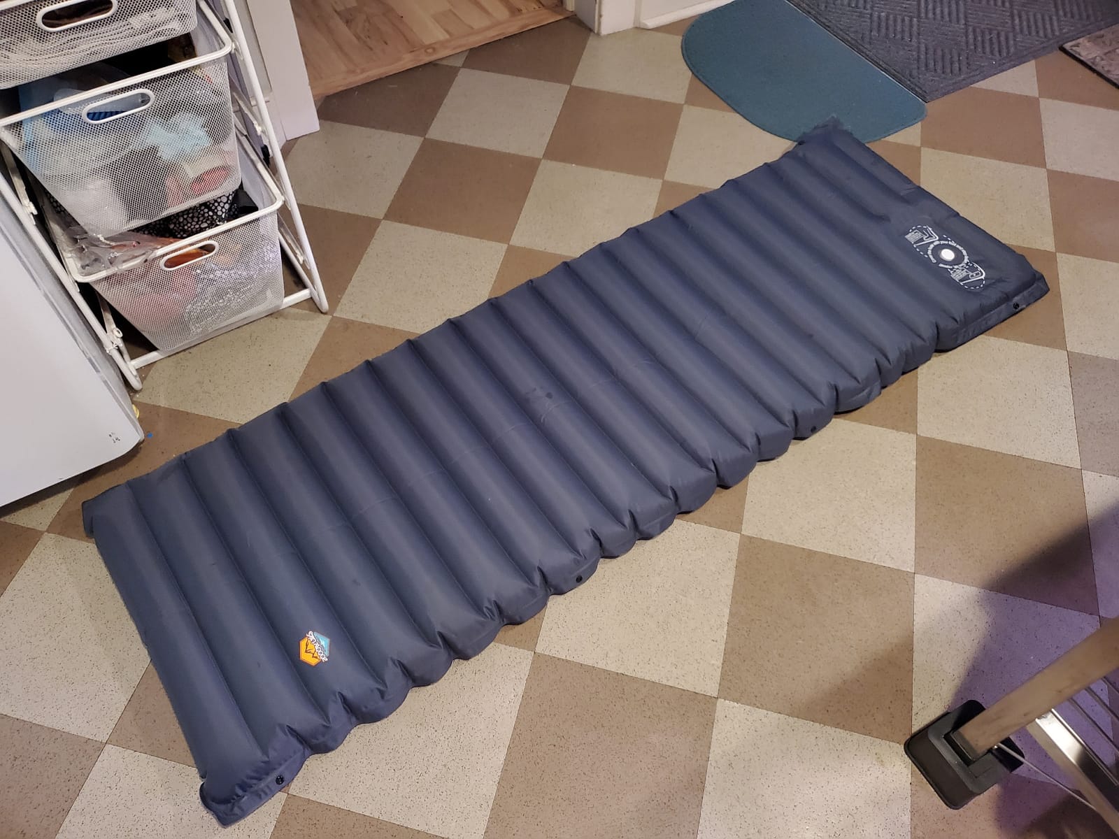 ZOOOBELIVES Inflatable Camping Sleeping Pad, 4-Inch Thick Full Air Support, No Bottoming Out for Side Sleepers, Camping & Backpacking Mattress with Built-in Foot Pump, Durable & Compact – Airlive2000 customer photo 2