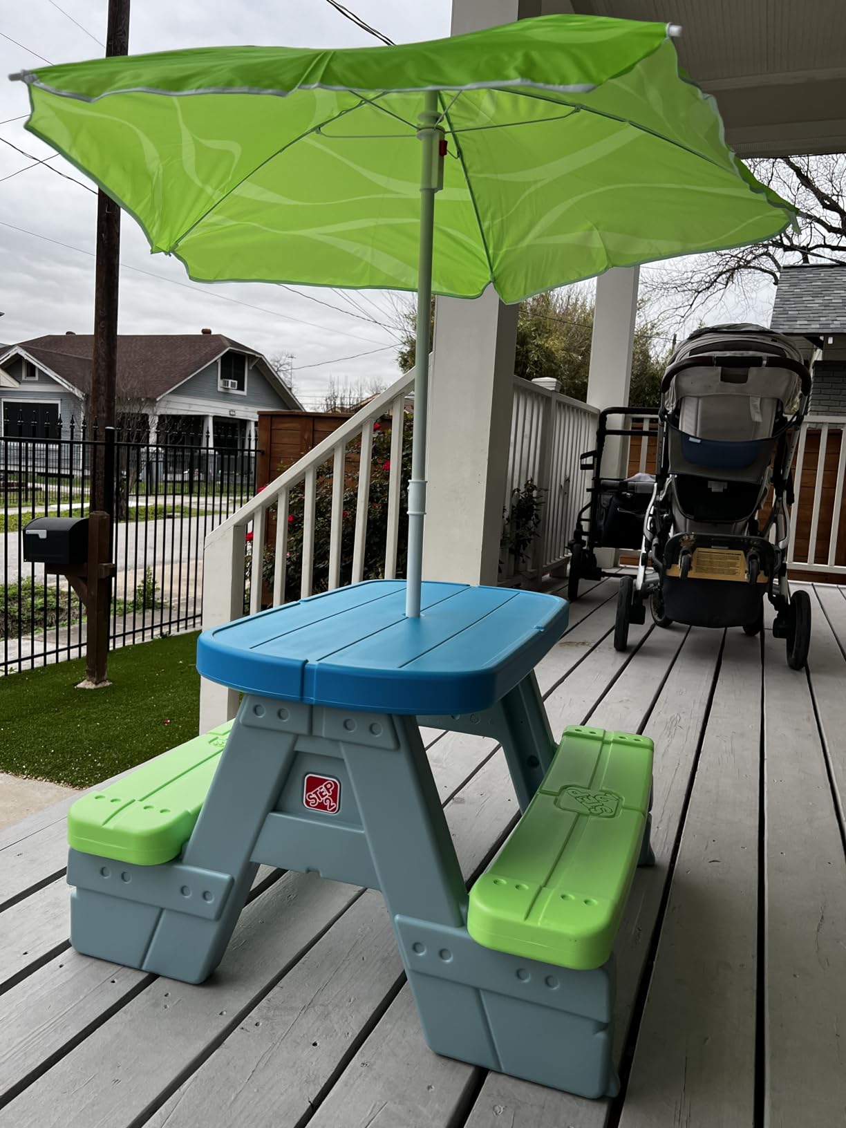 Step2 Sun & Shade Kids Picnic Table with Removable Umbrella, Indoor/Outdoor, Fits 4 Children, Durable Plastic, For Toddlers 1.5-4 Years customer photo 2