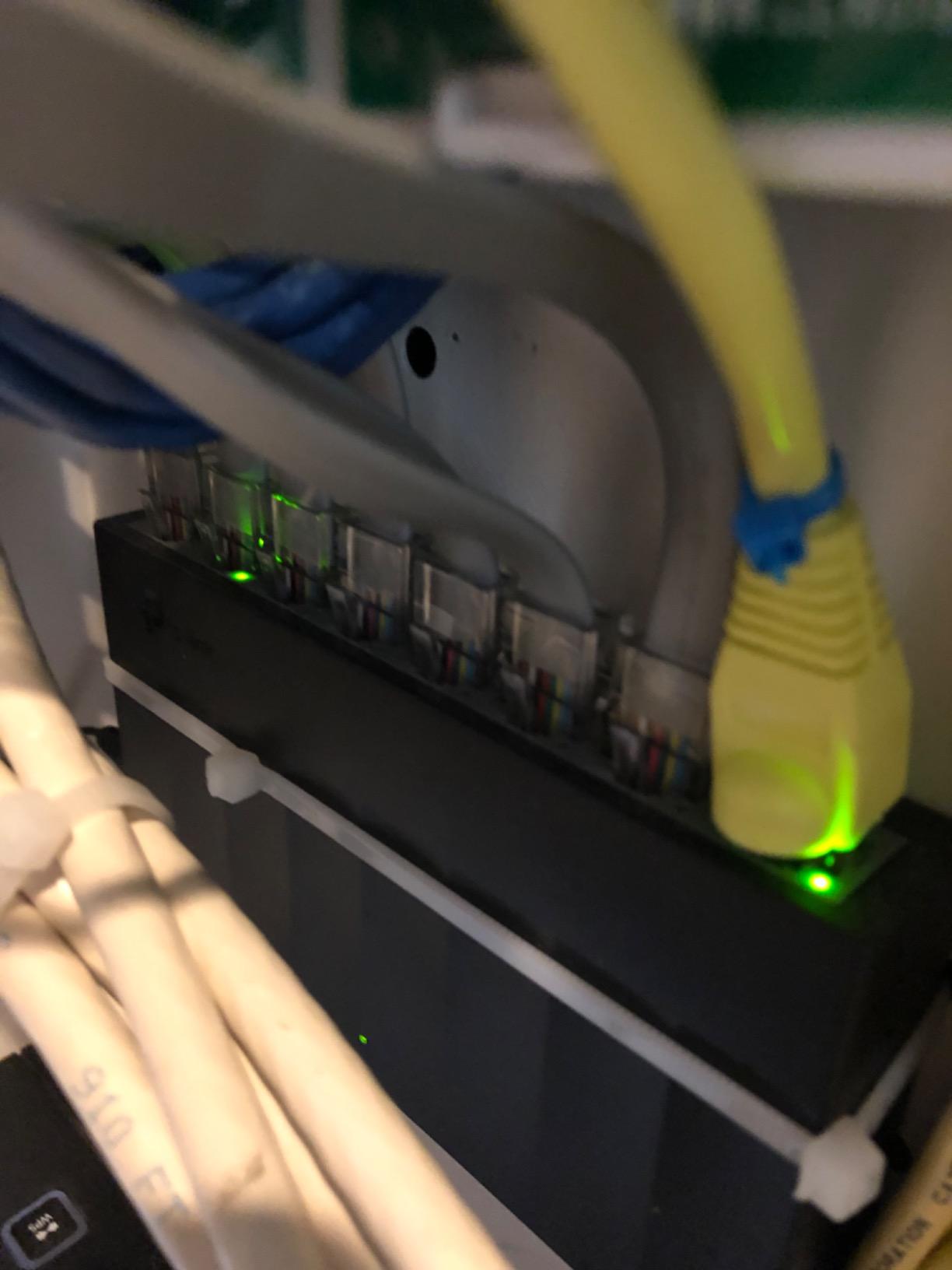 TP-Link LS1008G, Litewave 8 Port Gigabit Unmanaged Switch customer photo 1