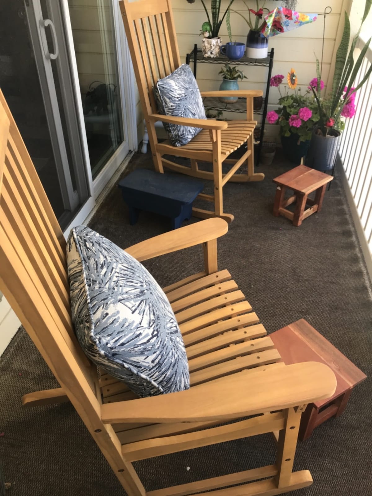 GIANTEX Rocking Chair Acacia Wood Frame Outdoor & Indoor for Garden, Lawn, Balcony, Backyard and Patio Porch Rocker (1, Natural) customer photo 1