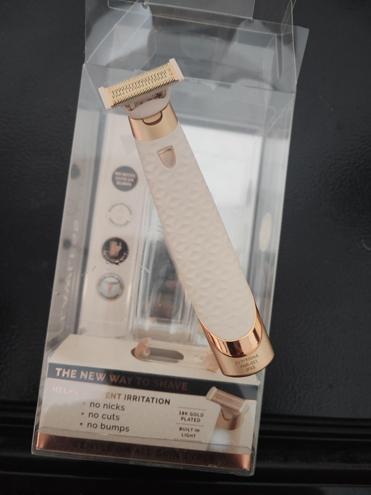 Finishing Touch Flawless Nu Razor Portable Cordless Rechargeable Electric Razor customer photo 1