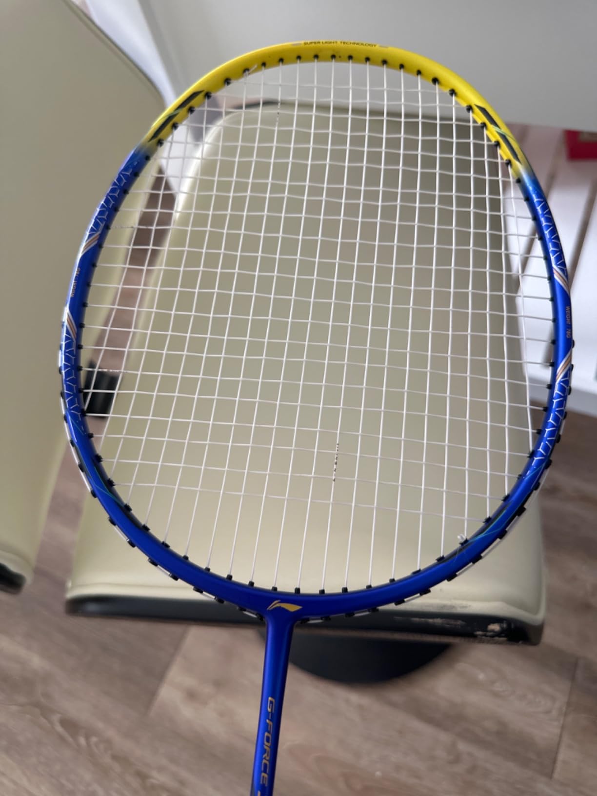 Li-Ning Badminton Racket G-Force 3600 Superlite Carbon Fibre Strung (Dark Grey, Gold, G4 - 4 1/2 inches) customer photo 2