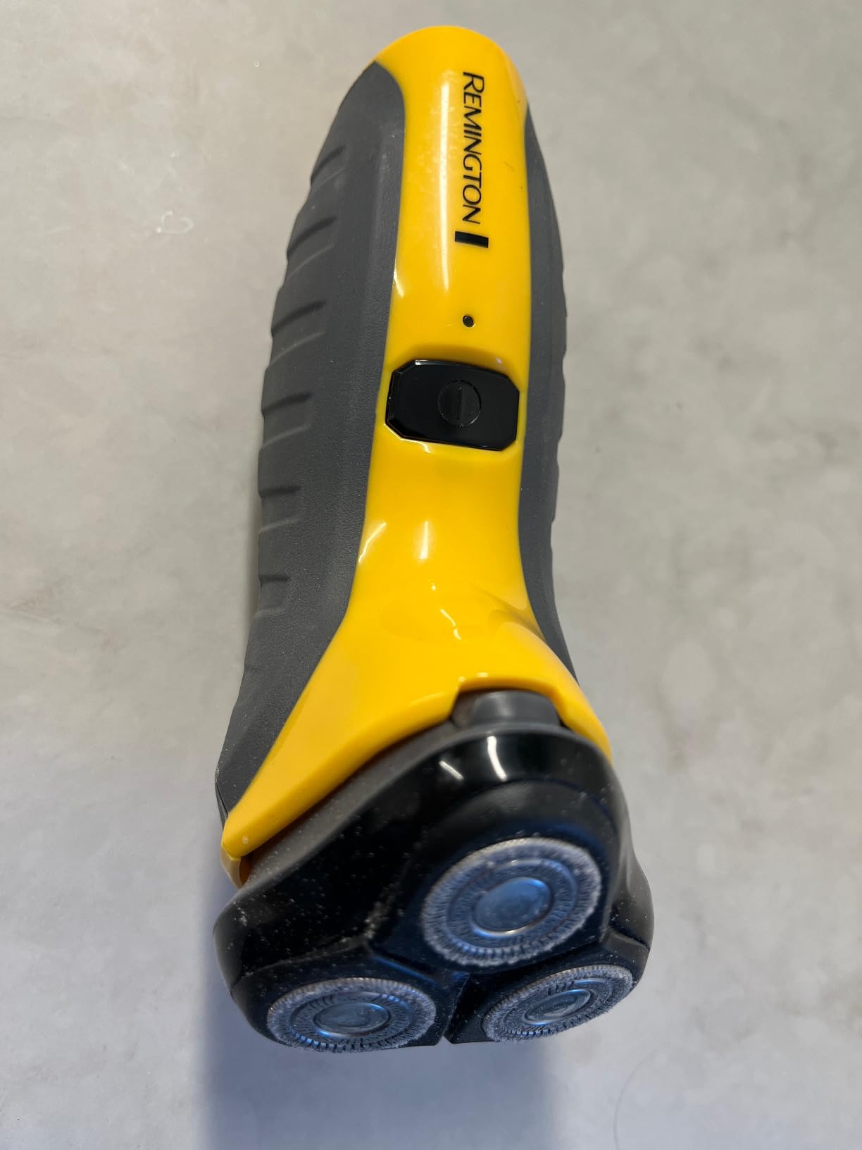 Remington Indestructible Rotary Shaver 5100, Electric Razor, Yellow customer photo 1