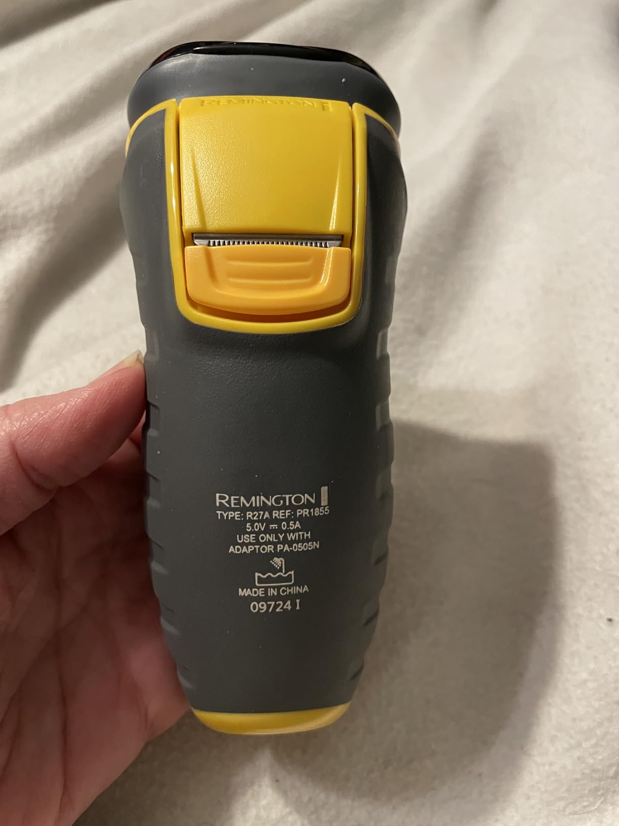 Remington Indestructible Rotary Shaver 5100, Electric Razor, Yellow customer photo 2