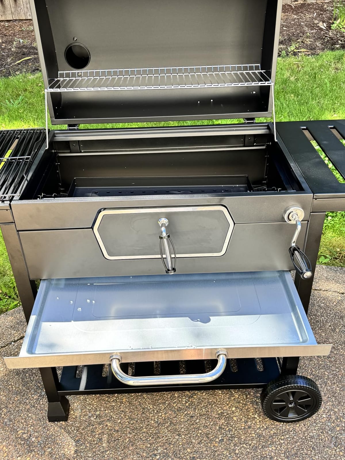 Royal Gourmet CD2030AN Deluxe 30-Inch Charcoal Grill, Collapsible Tables | Large BBQ Smoker, Crank Handle, Front Charcoal Access Door, Temperature Gauge, Picnic Camping Patio Backyard Cooking, Black customer photo 2