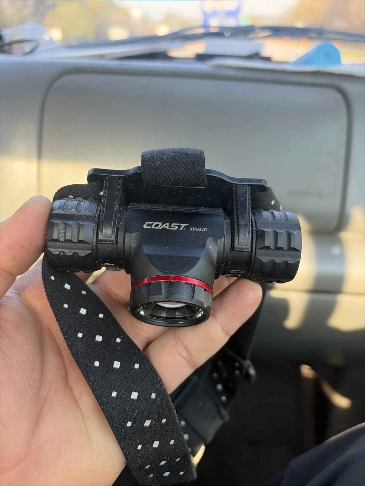 Coast XPH34R 2700 Lumen USB-C Rechargeable LED Headlamp with Pure Beam Twist Focus and Magnetic Base customer photo 1