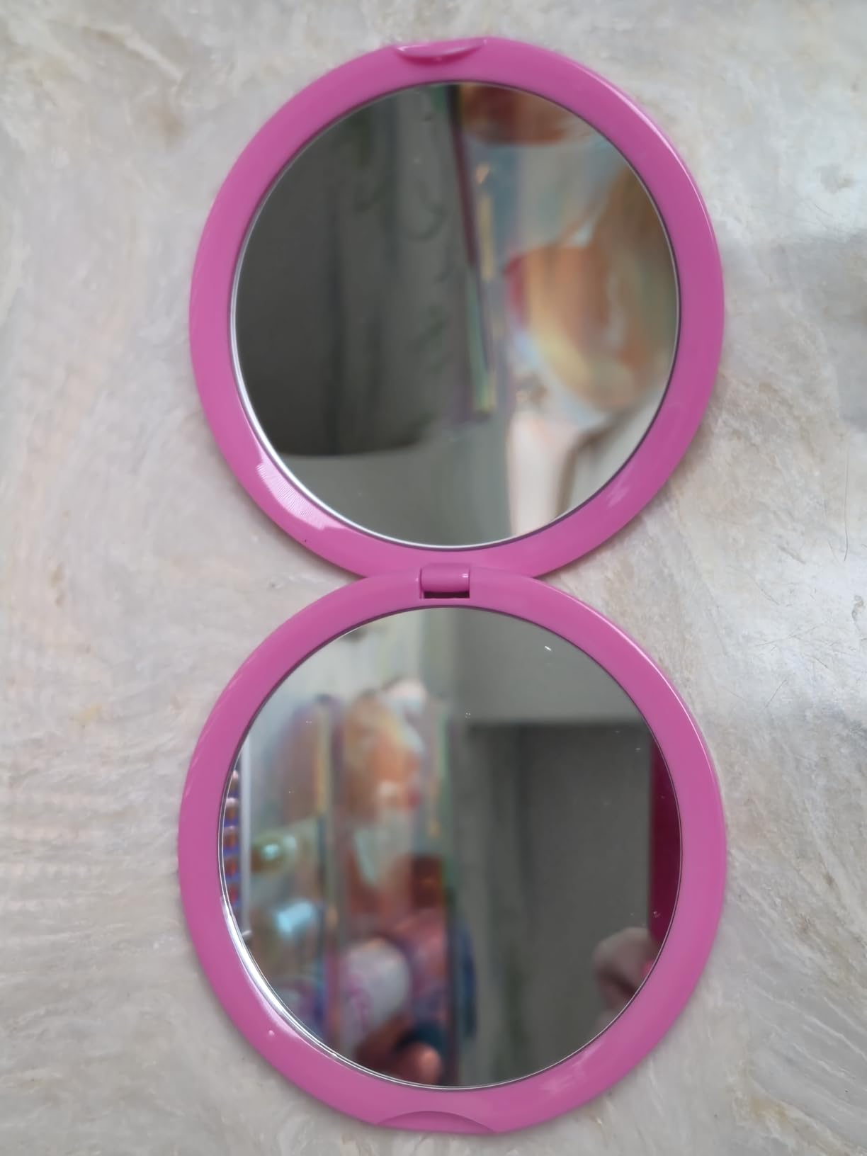 deweisn Magnifying Compact Cosmetic Mirror Elegant Compact Pocket Makeup Mirror, Handheld Travel Makeup Mirror with Powerful 10x Magnification and 1x True View Mirror for Travel or Your Purse customer photo 2