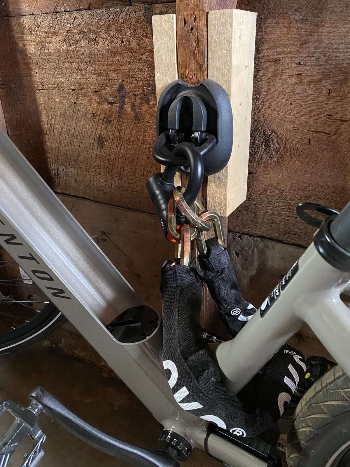 OKG Heavy Duty Motorcycle Chain Lock, 4 Keys, 3.3 ft x 1/2 in (12mm) Thick Hexagonal Cinch Security Chain with 18mm Cut Proof Hardened Alloy Steel U Lock for Motorcycles, E-Bikes, Mopeds, ATVs, Etc. customer photo 2