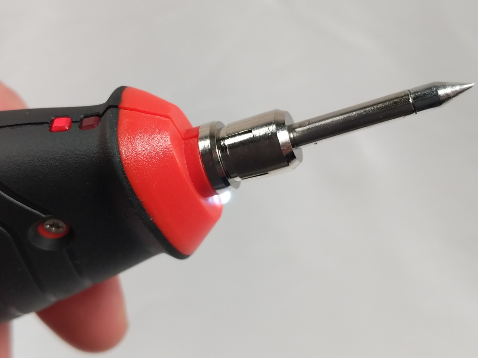 Weller 6W/8W Cordless Soldering Iron, AA Battery-Powered - WLIBAK8 customer photo 2