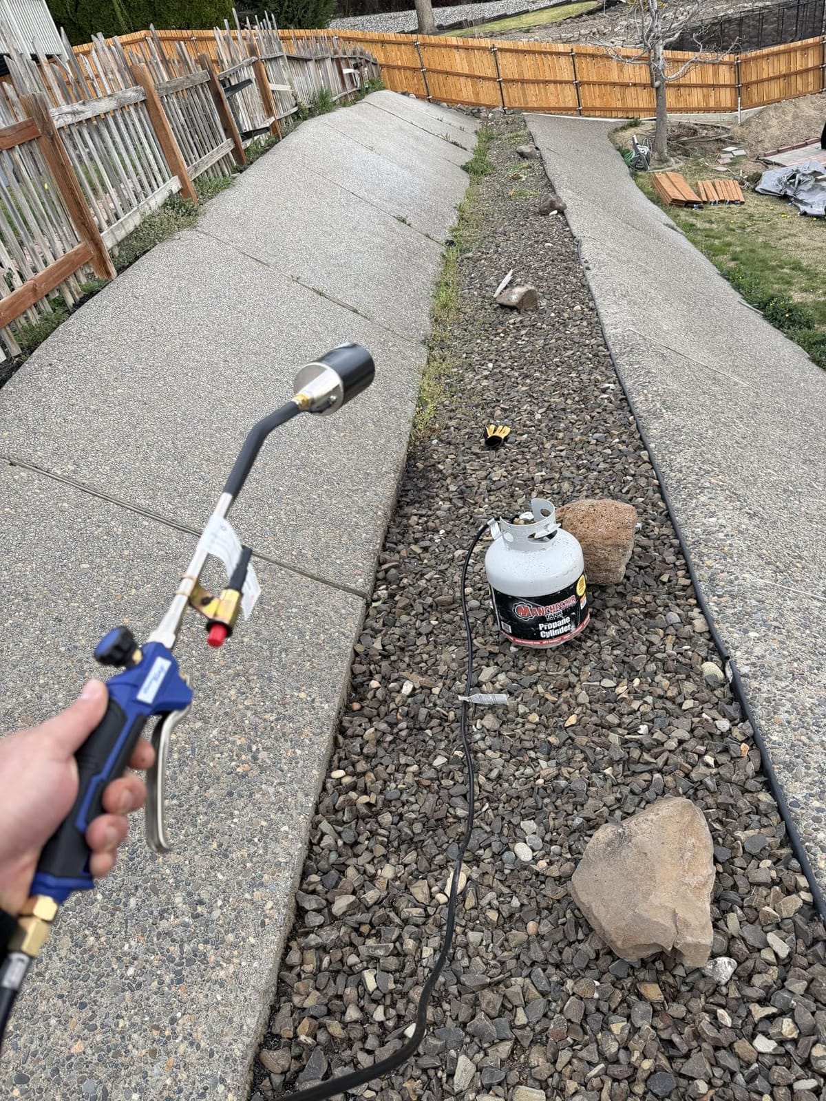 Flame King Propane Torch Kit Heavy Duty Weed Burner, 340,000 BTU with Piezo Igniter (Self Igniting), with 10-ft Hose for Weed Burning, Melting Ice and Snow, and Roofing customer photo 2