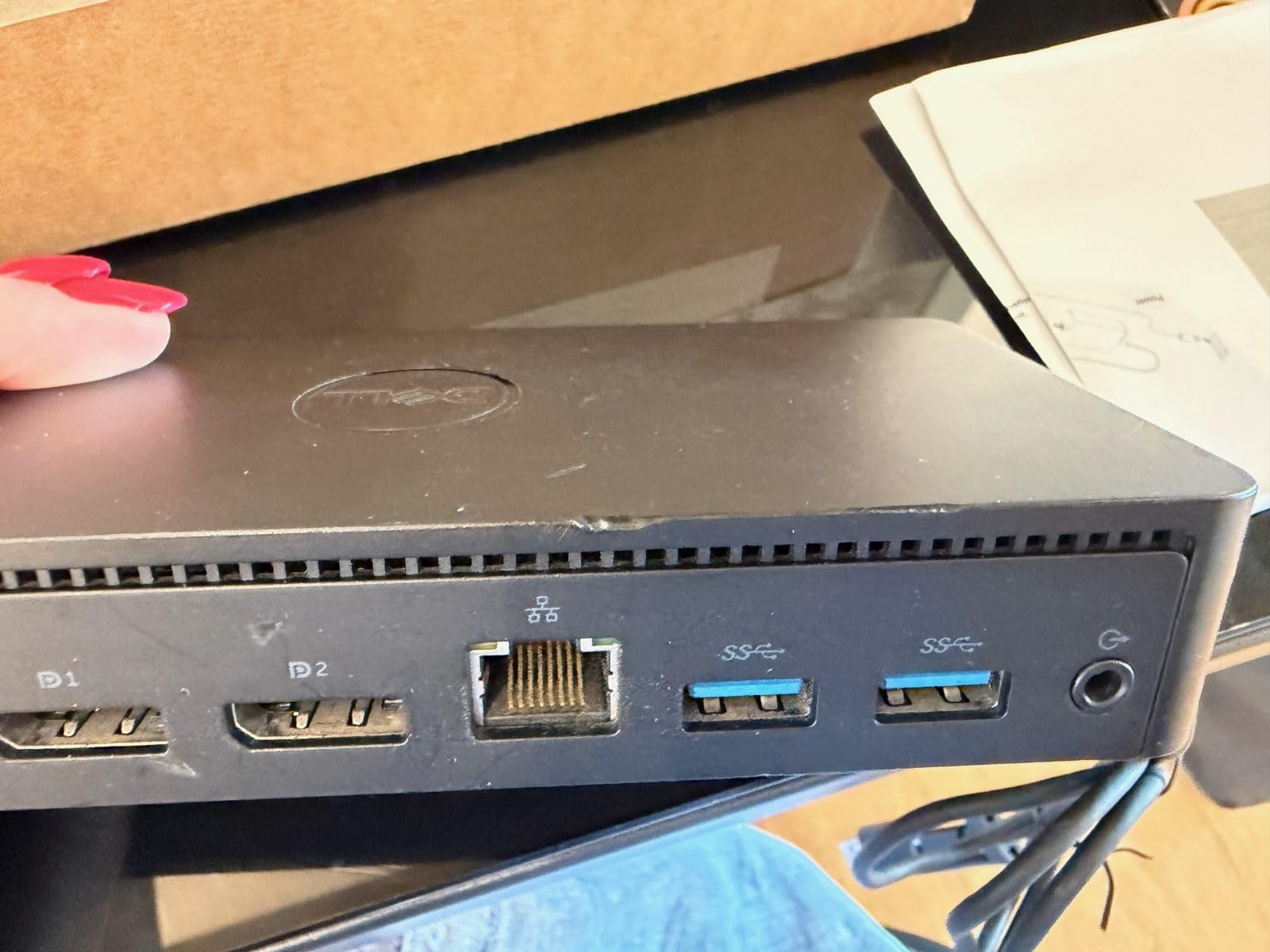 Dell Universal Dock - D6000S, Equipped with USB-C/USB-A PowerShare Options, Connect Upto Three 4K Displays, LED Indicator, Black customer photo 2
