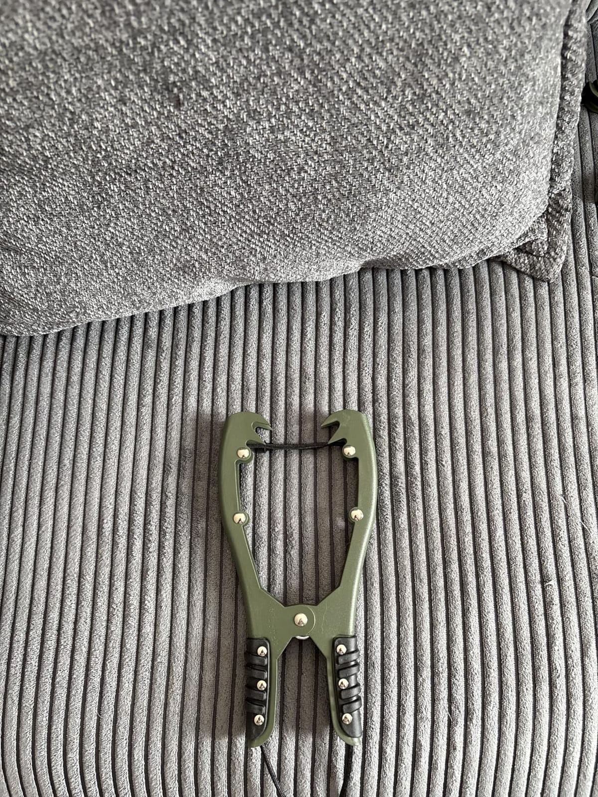 Canoe Anchor Grip - Boat, Float Tube & Kayak Fishing Accessories, Kayaking Equipment - Brush Clamp Anchor with Teeth - Gripper with 15ft Paracord - Rubber Grips - Coated Steel - customer photo 1